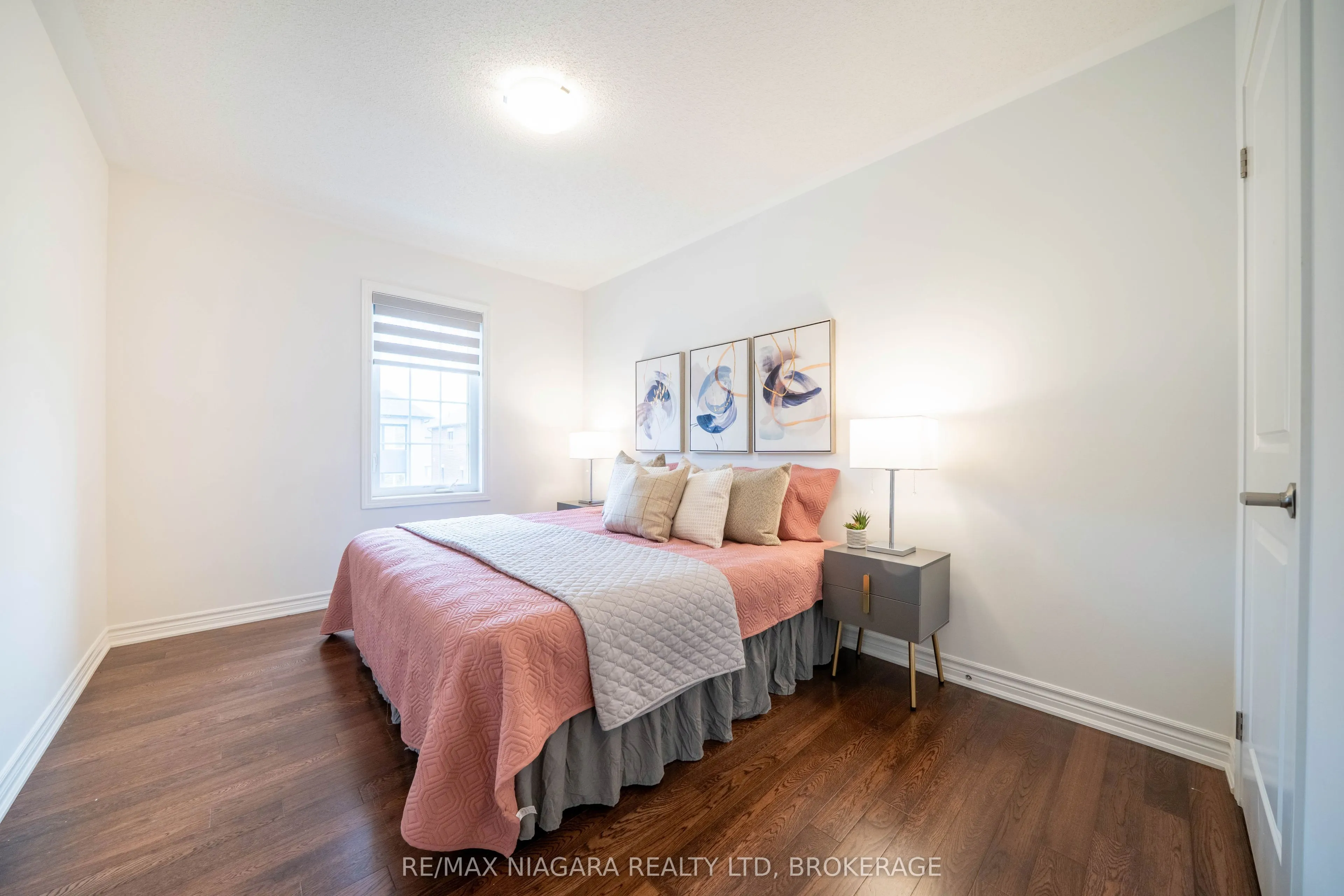 1369 Kobzar Drive