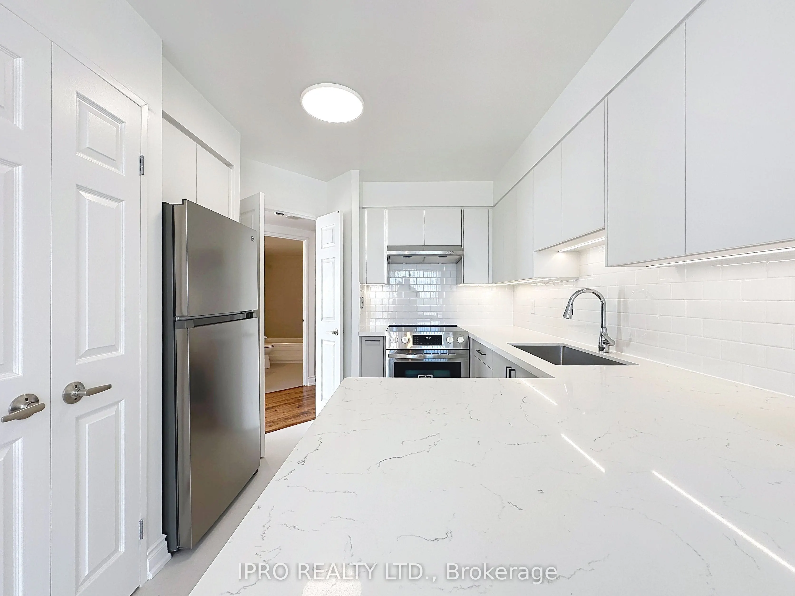 2177 Burnhamthorpe Road W, ##909