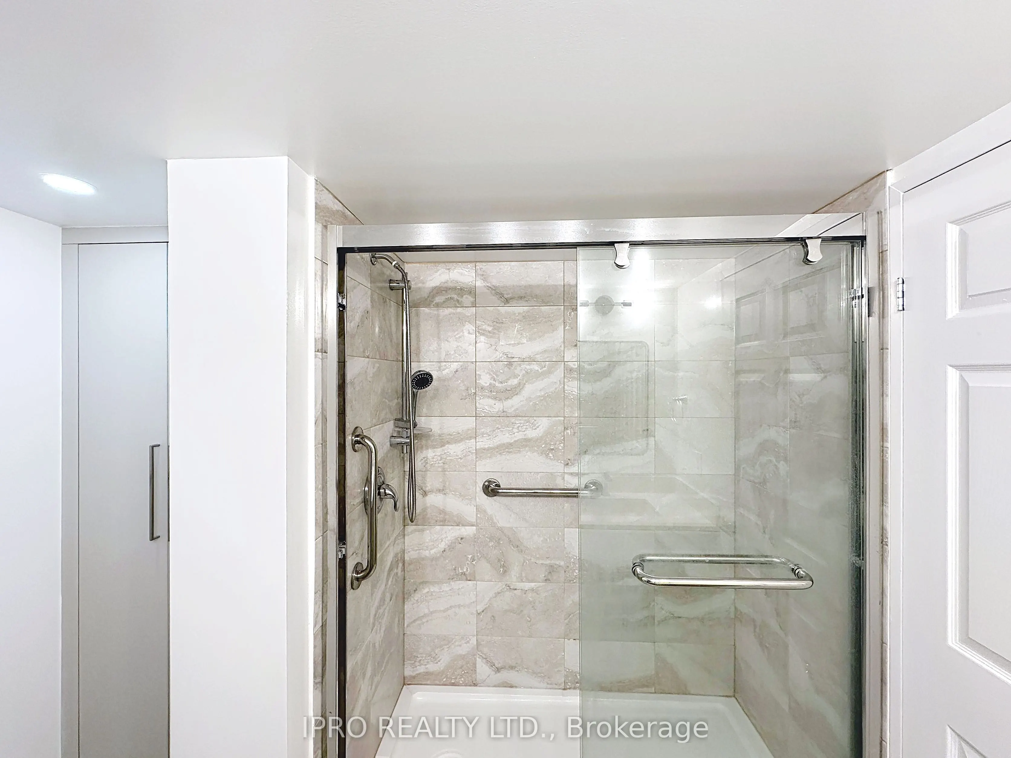 2177 Burnhamthorpe Road W, ##909