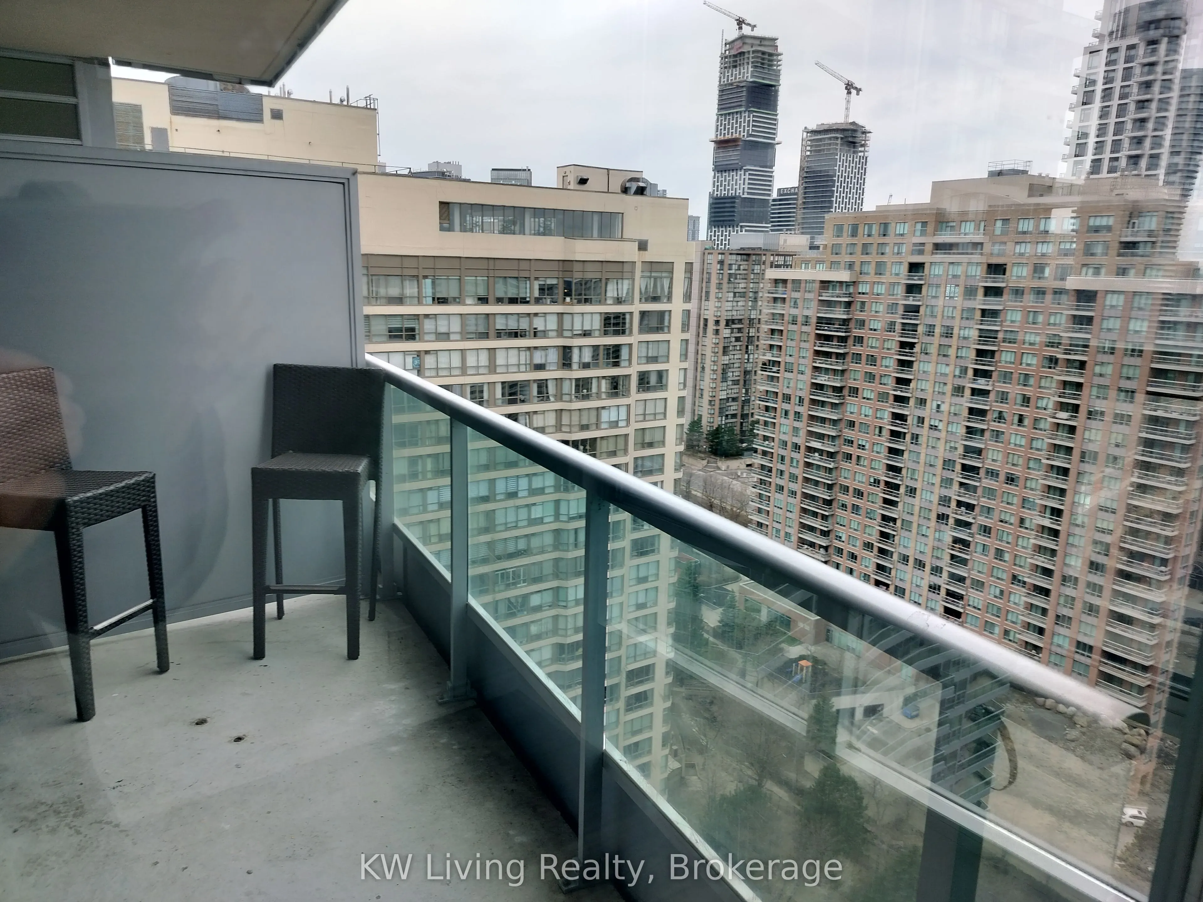 33 Elm Drive W, #2407