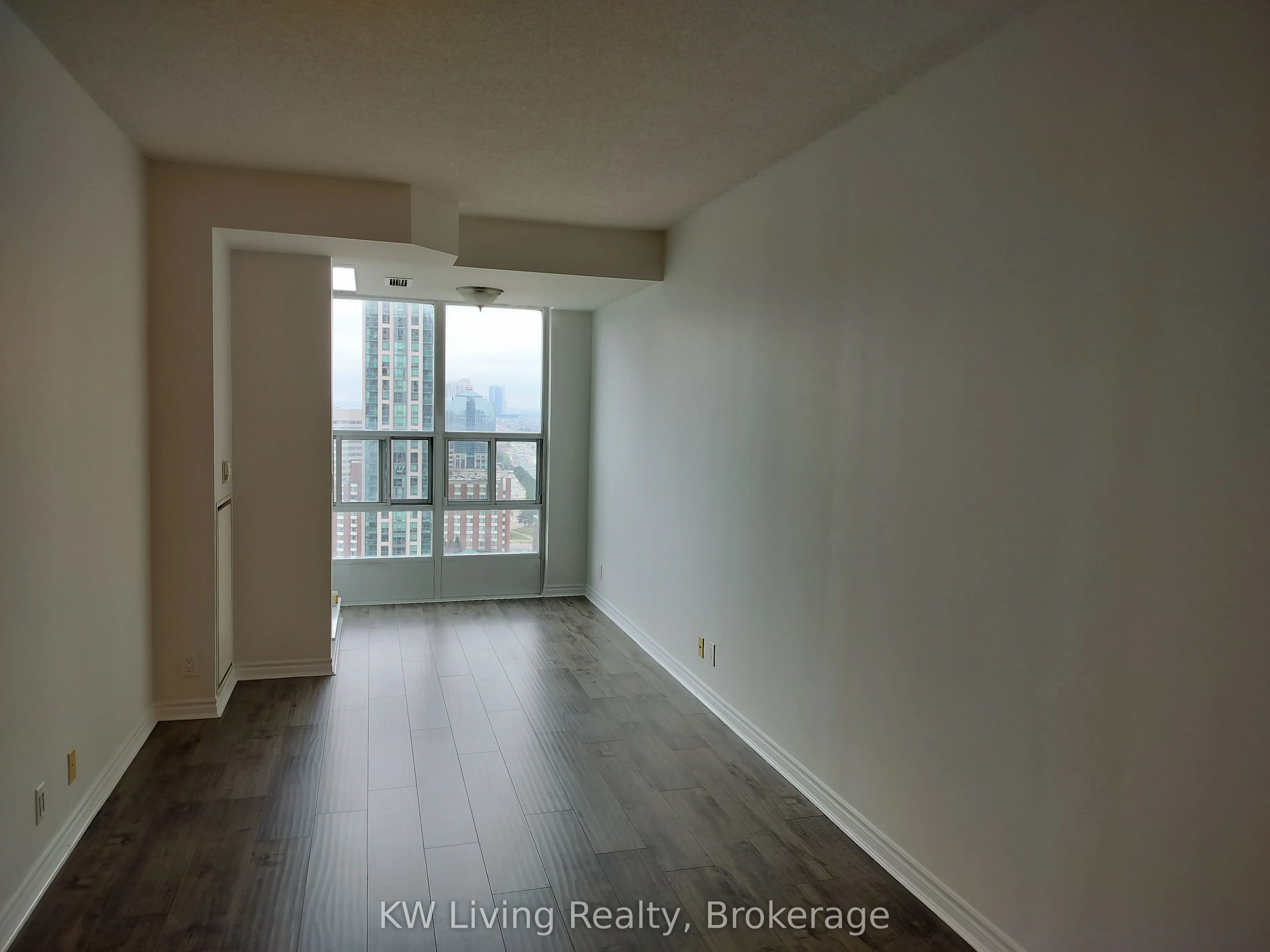 33 Elm Drive W, #2407