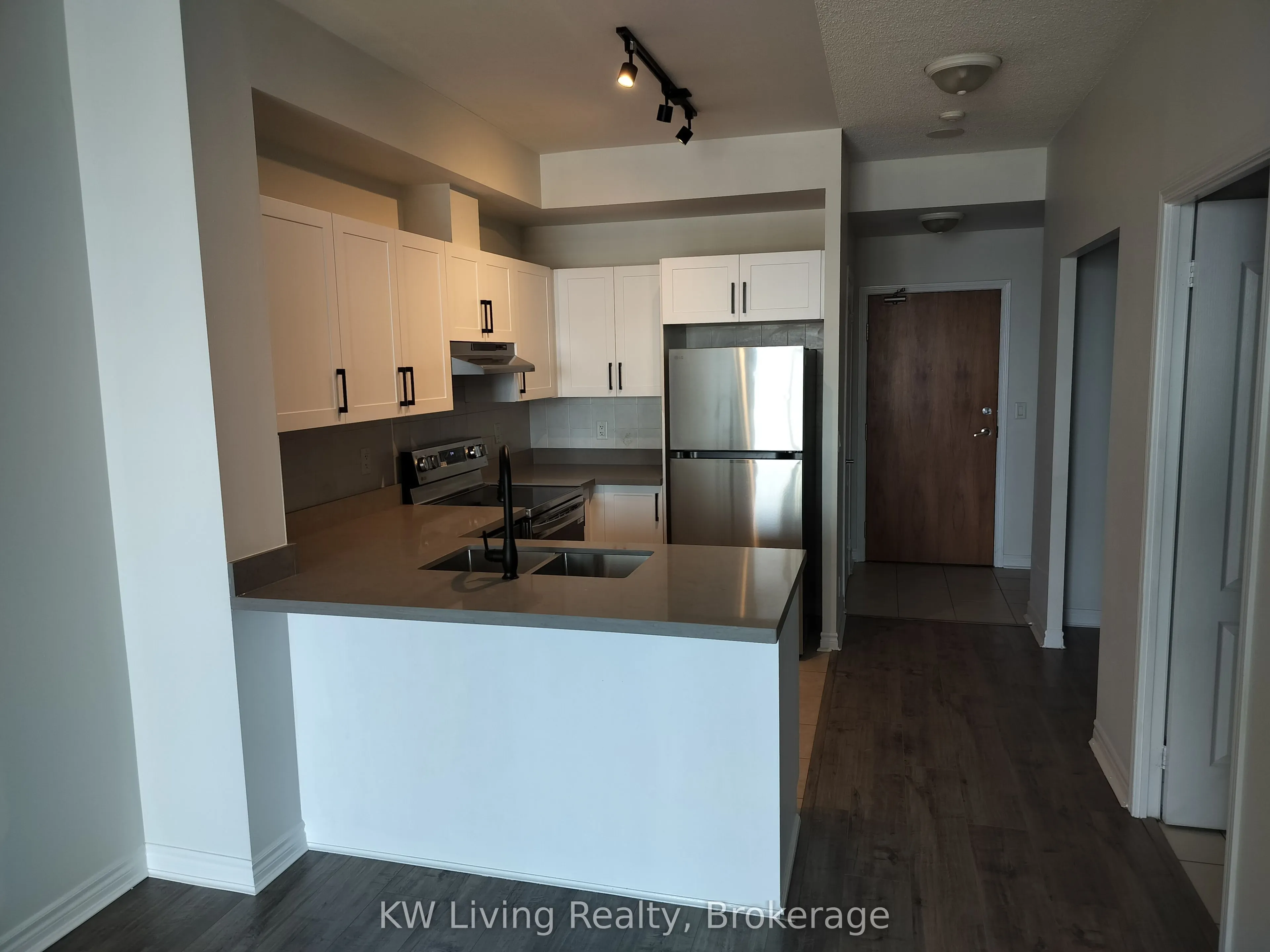 33 Elm Drive W, #2407