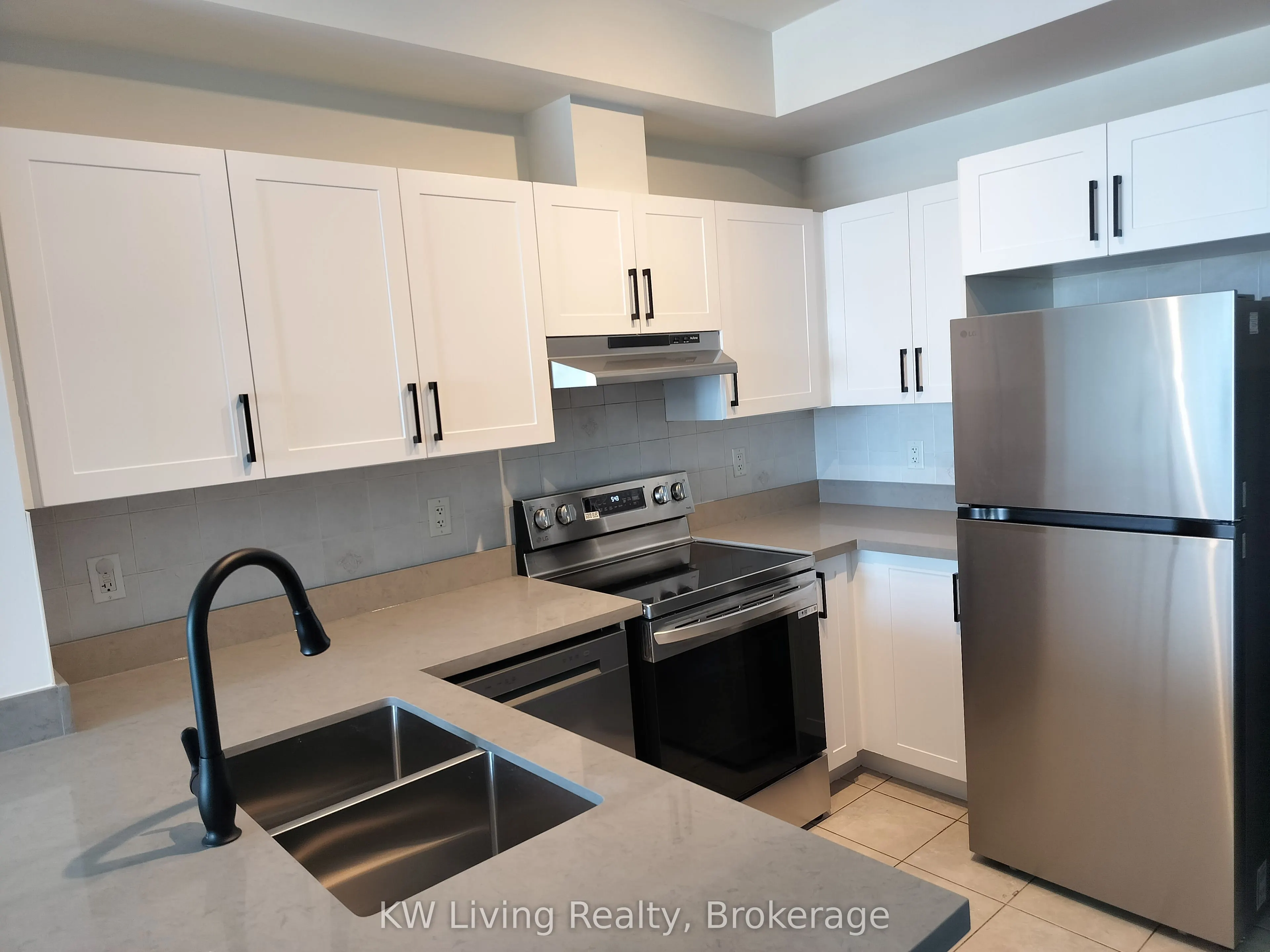 33 Elm Drive W, #2407