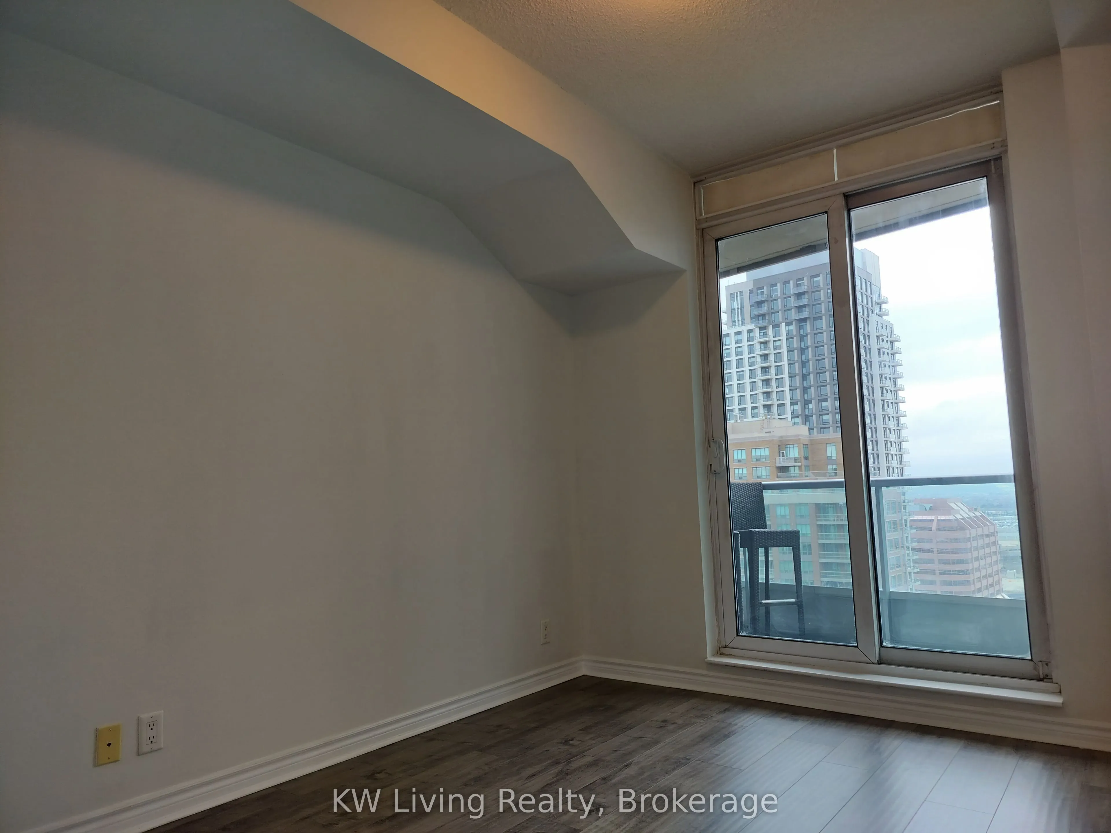 33 Elm Drive W, #2407