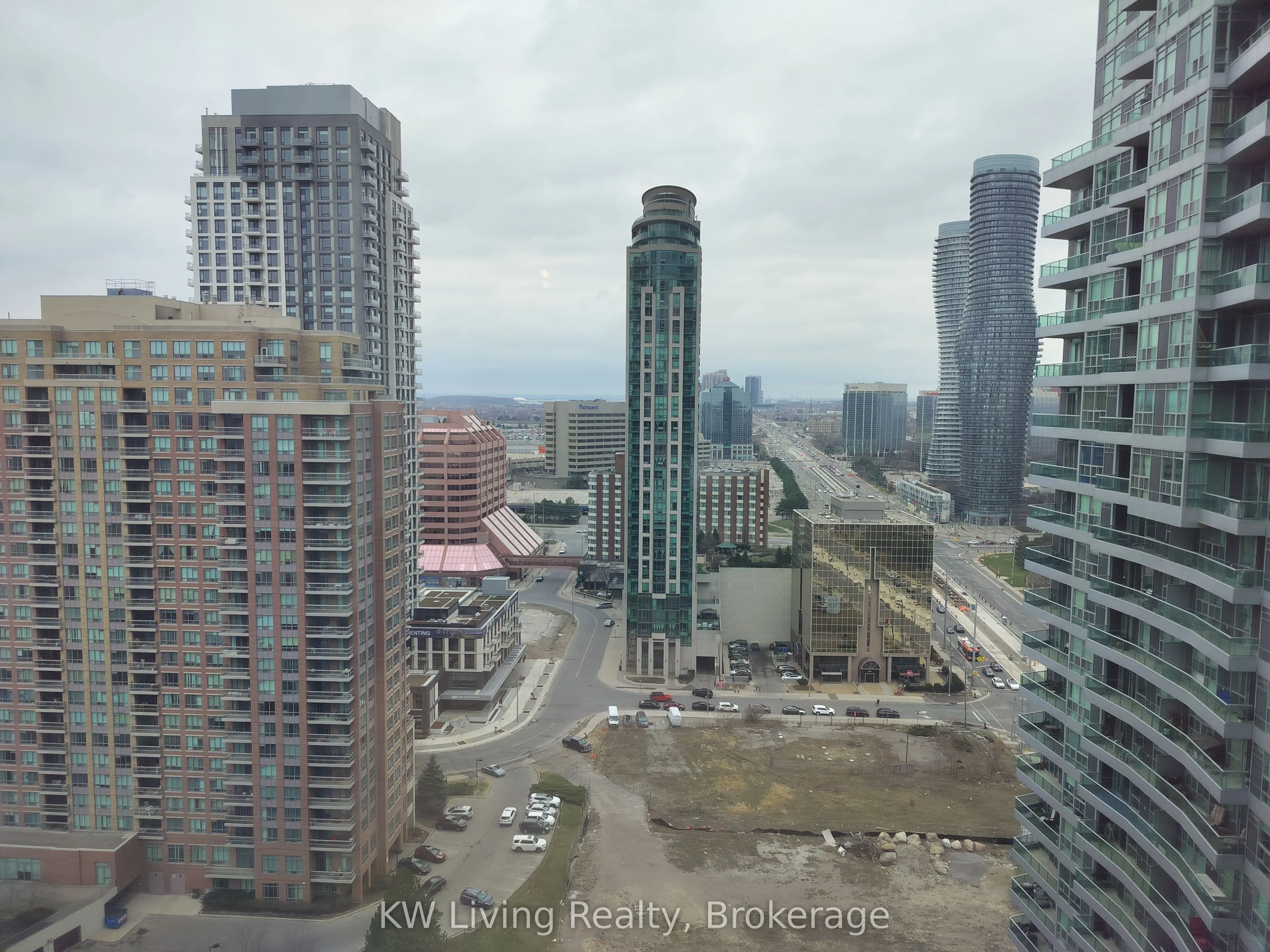 33 Elm Drive W, #2407