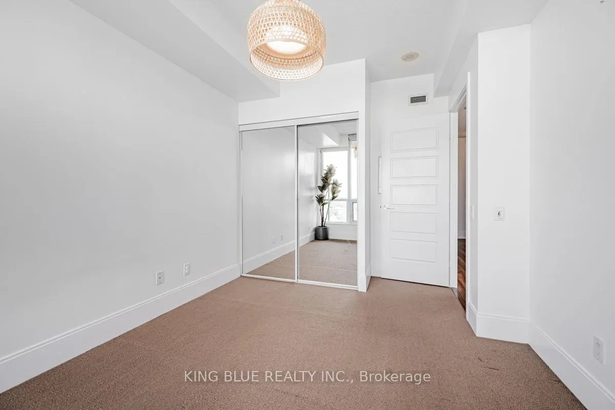 15 Viking Lane, #1005