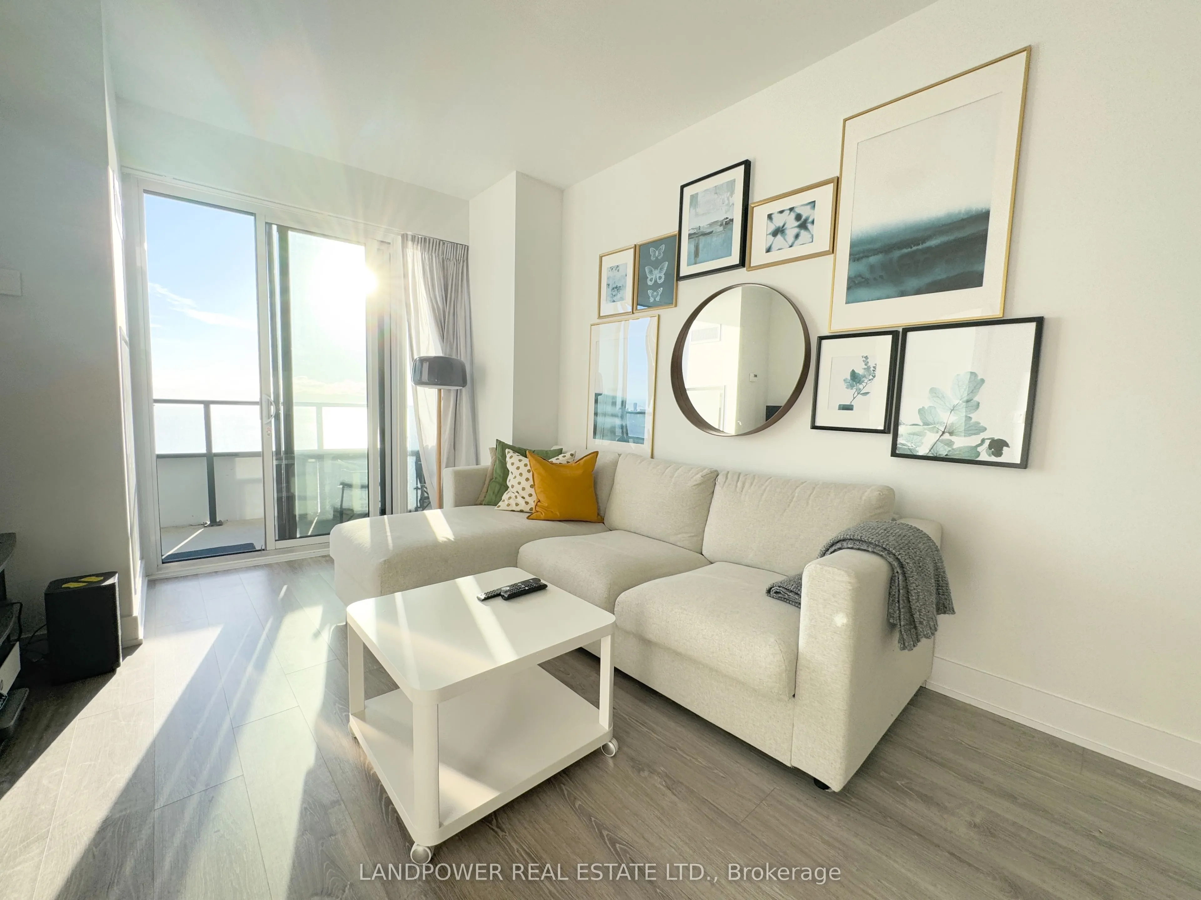 20 Shore Breeze Drive, #2808