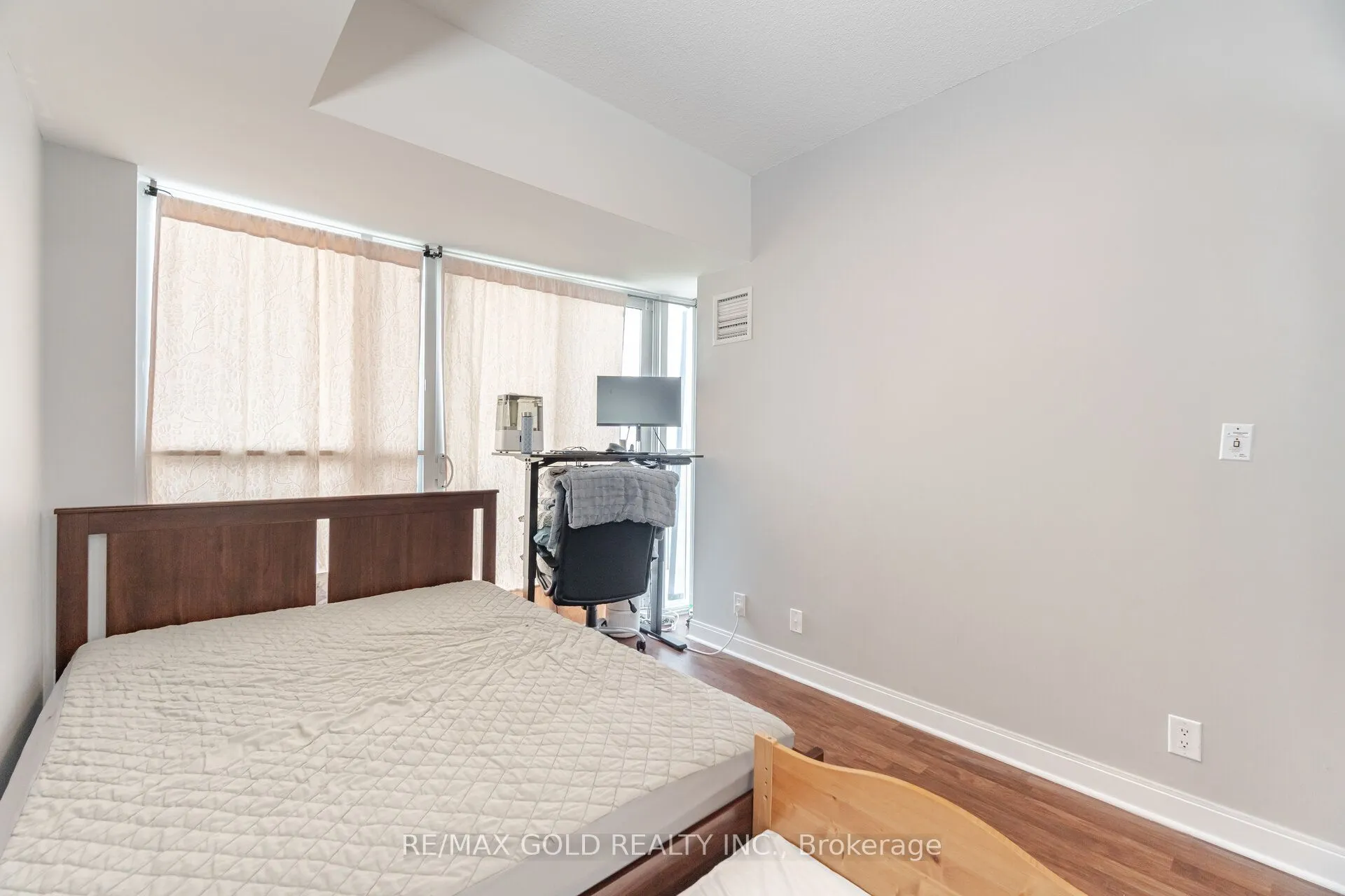 50 Absolute Avenue, #3210