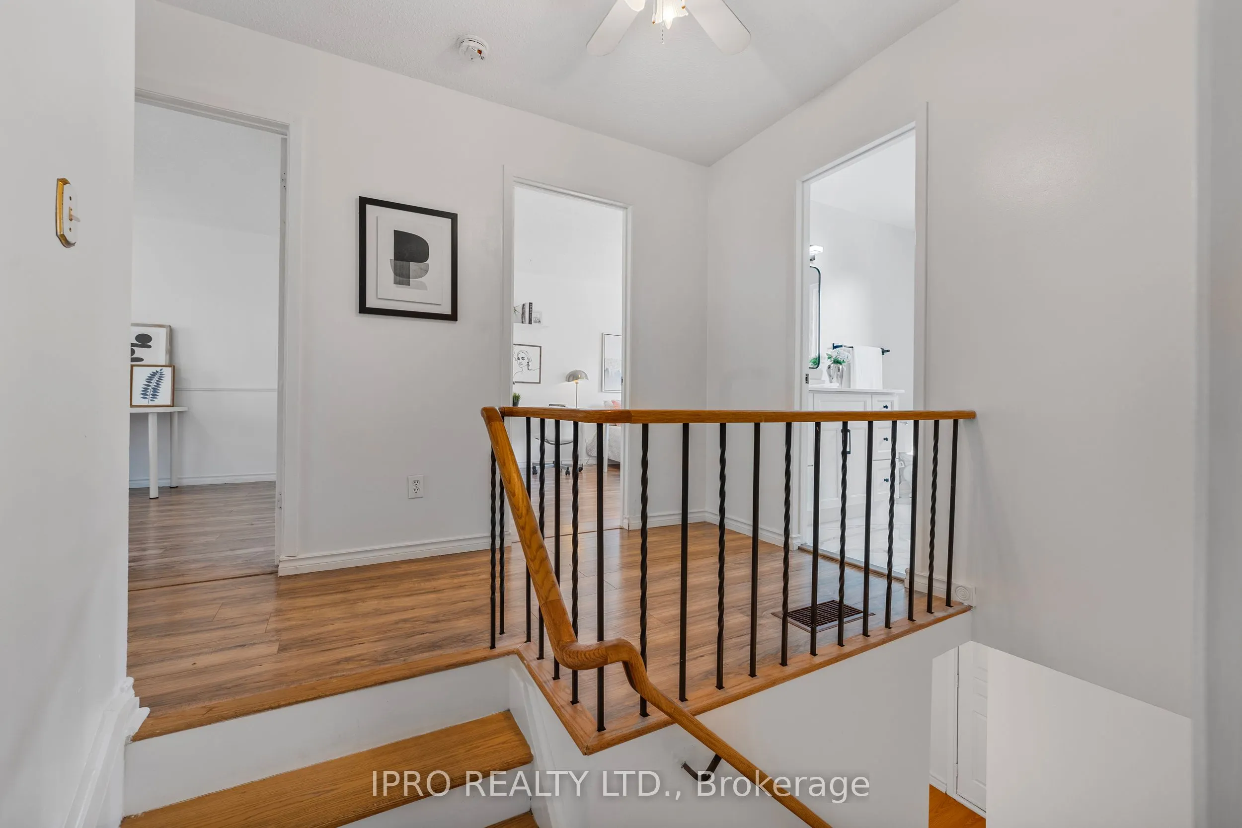 900 Dundas Street W, #14