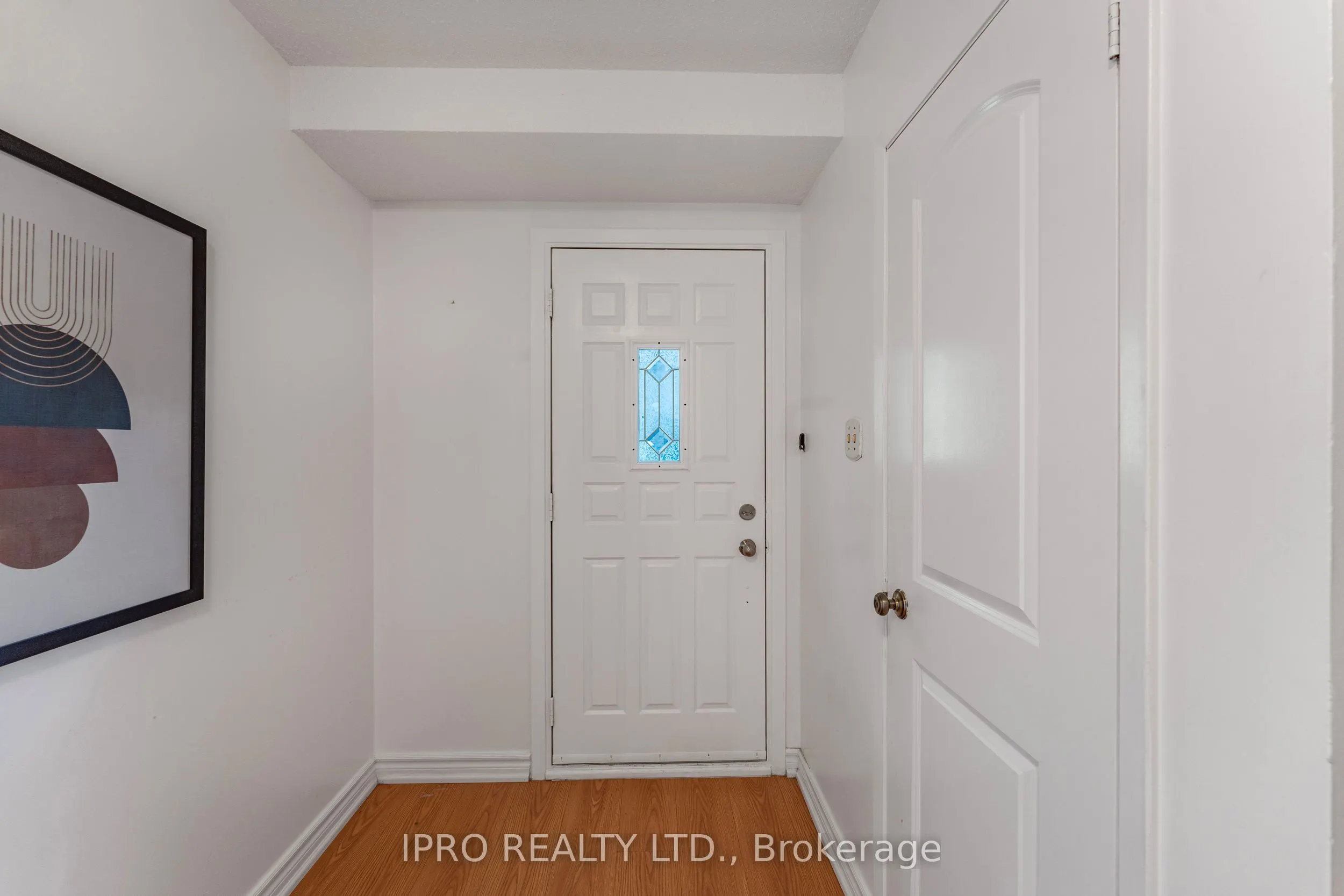900 Dundas Street W, #14