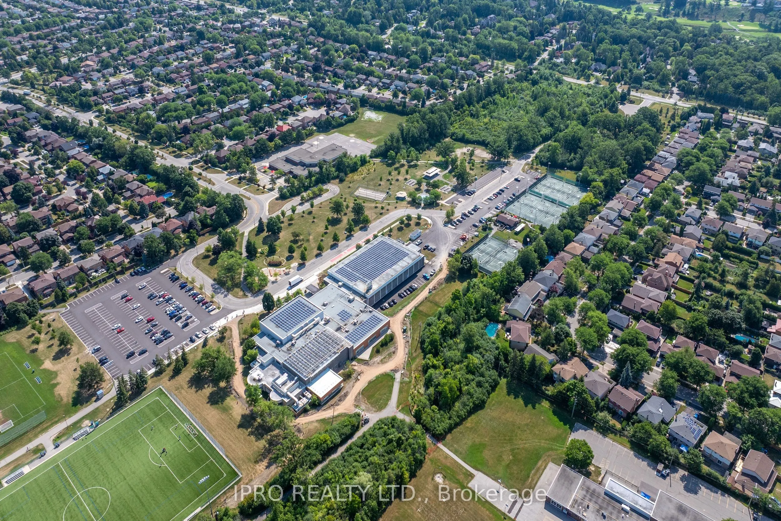 900 Dundas Street W, #14