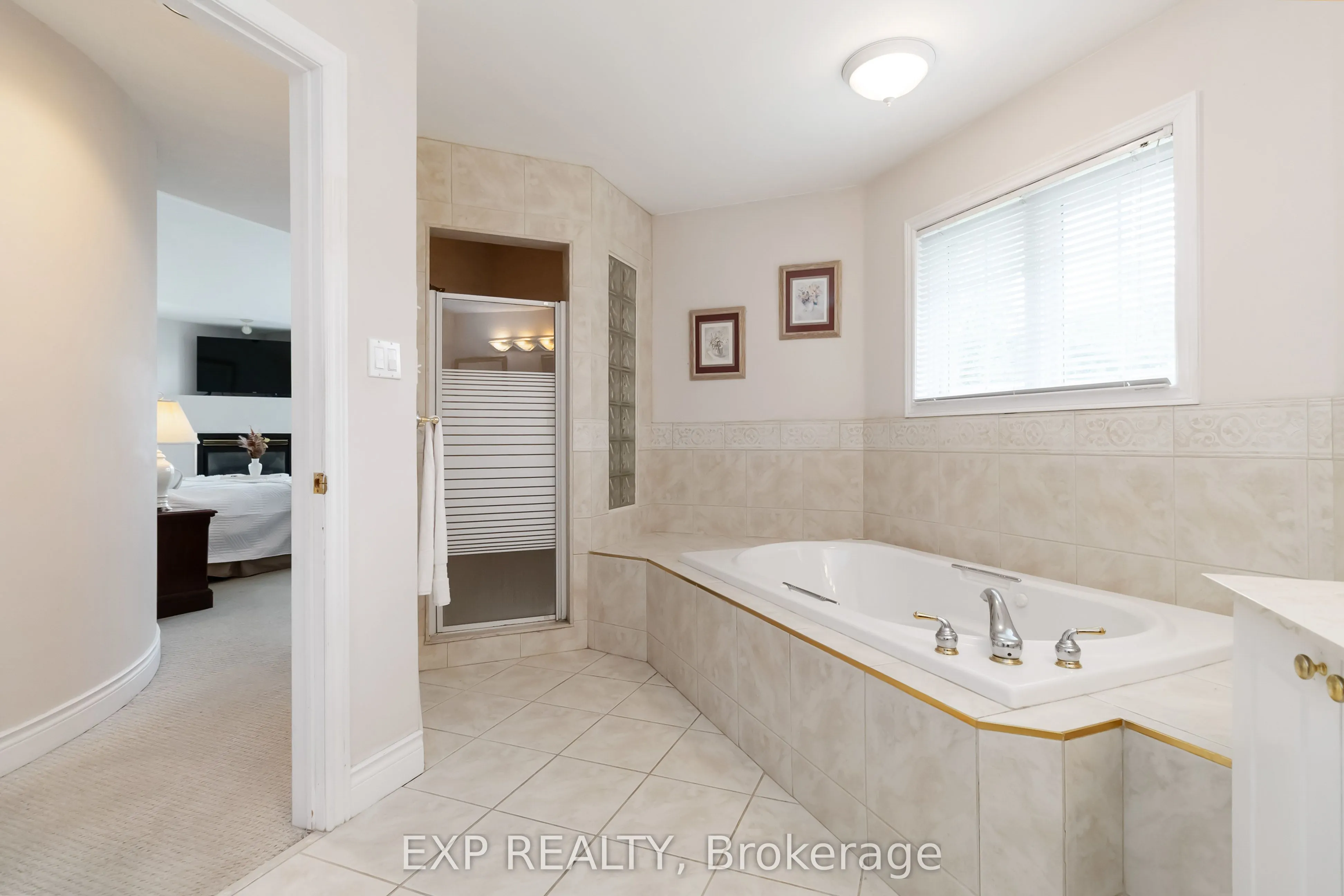 1401 Tamworth Court