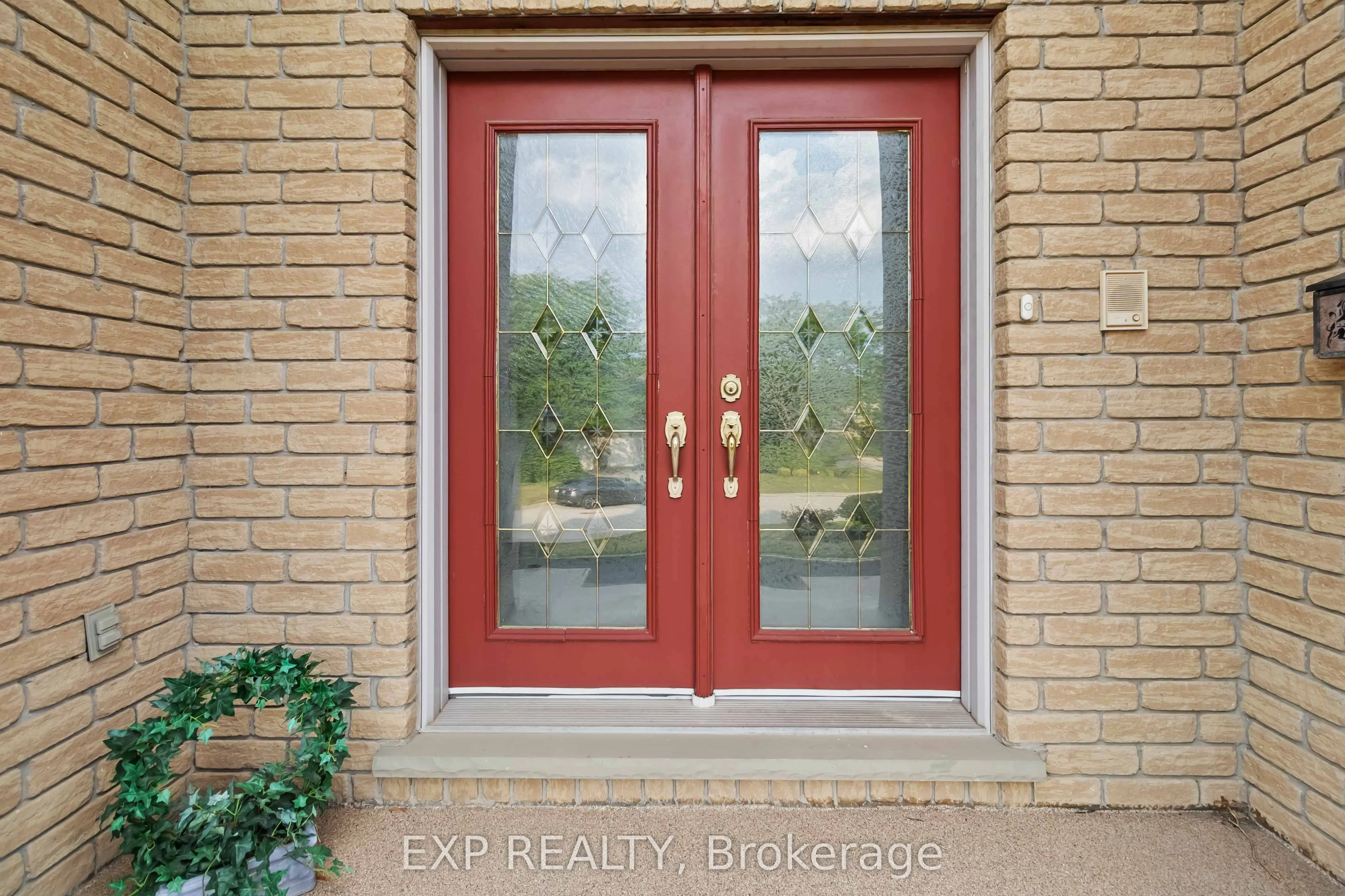 1401 Tamworth Court