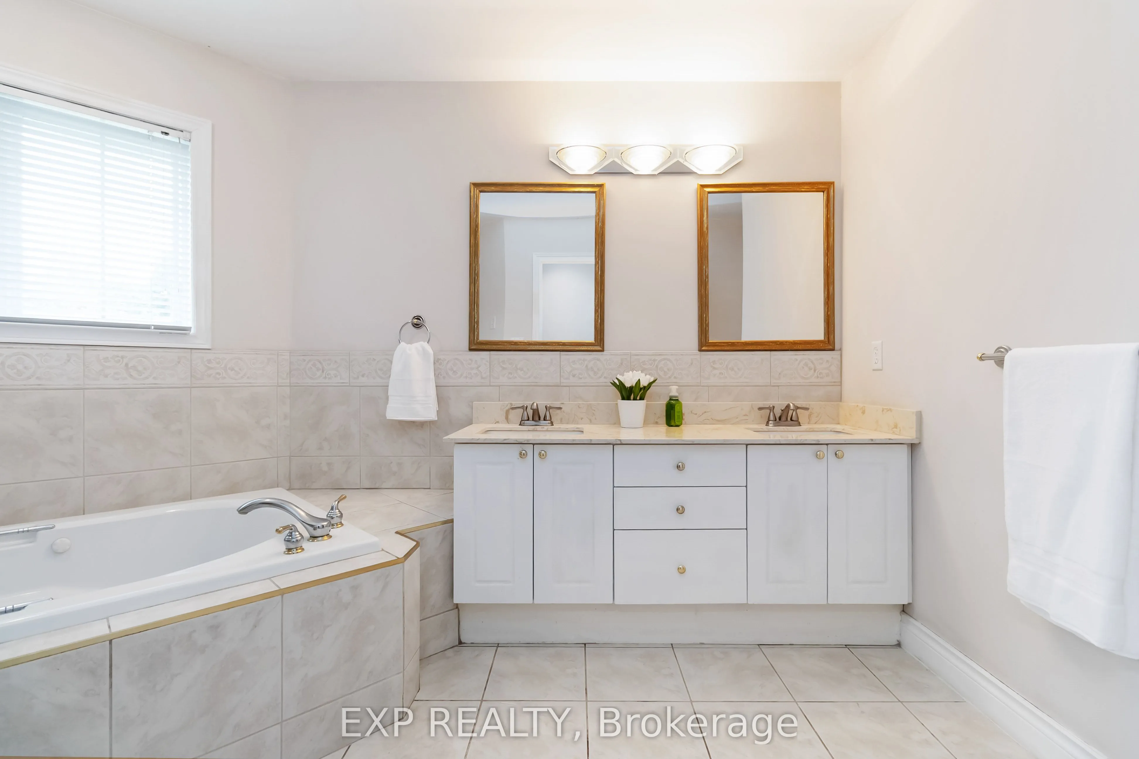 1401 Tamworth Court