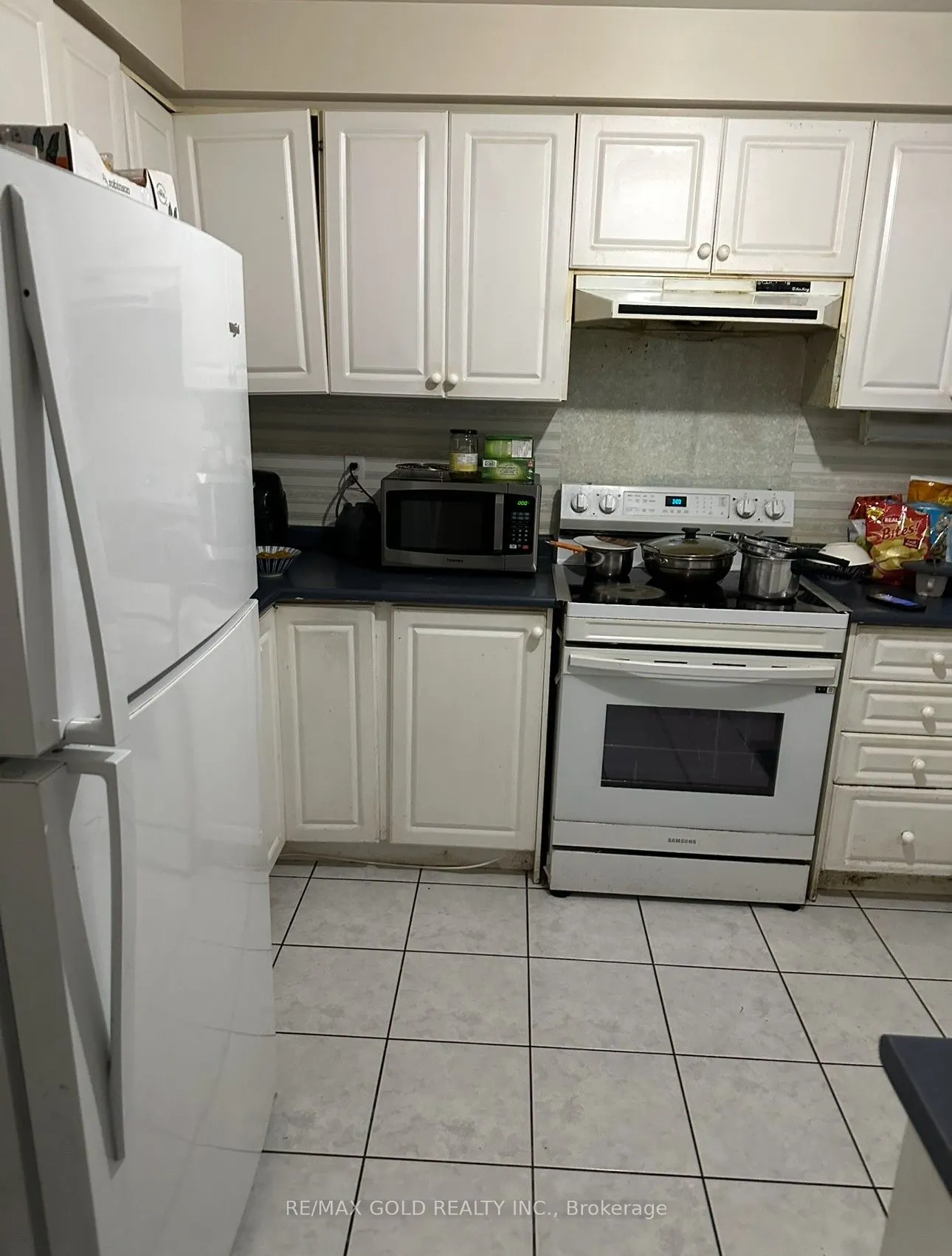 7115 Rexwood Road E, #63