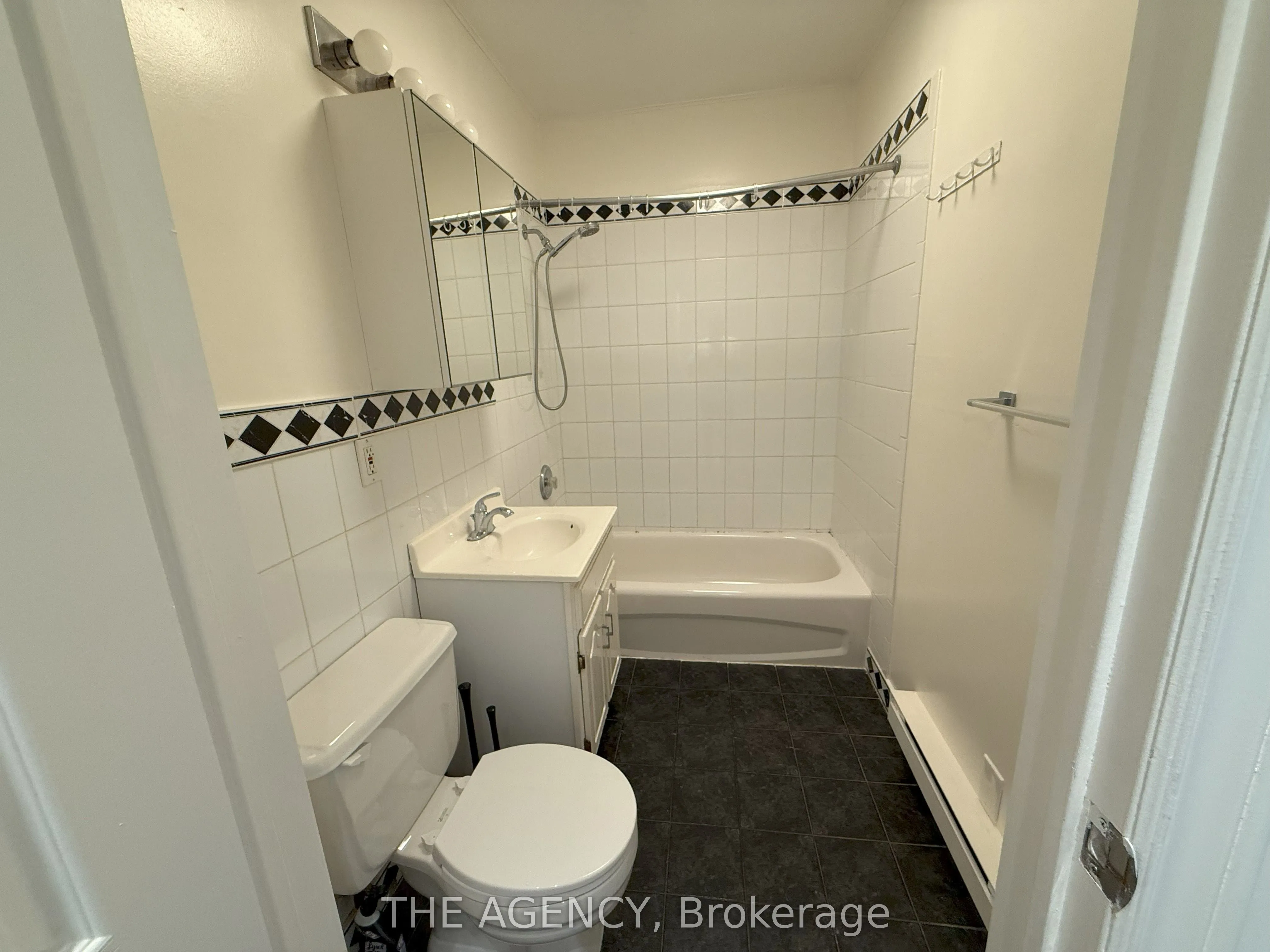 2913 Dundas Street W, #2A