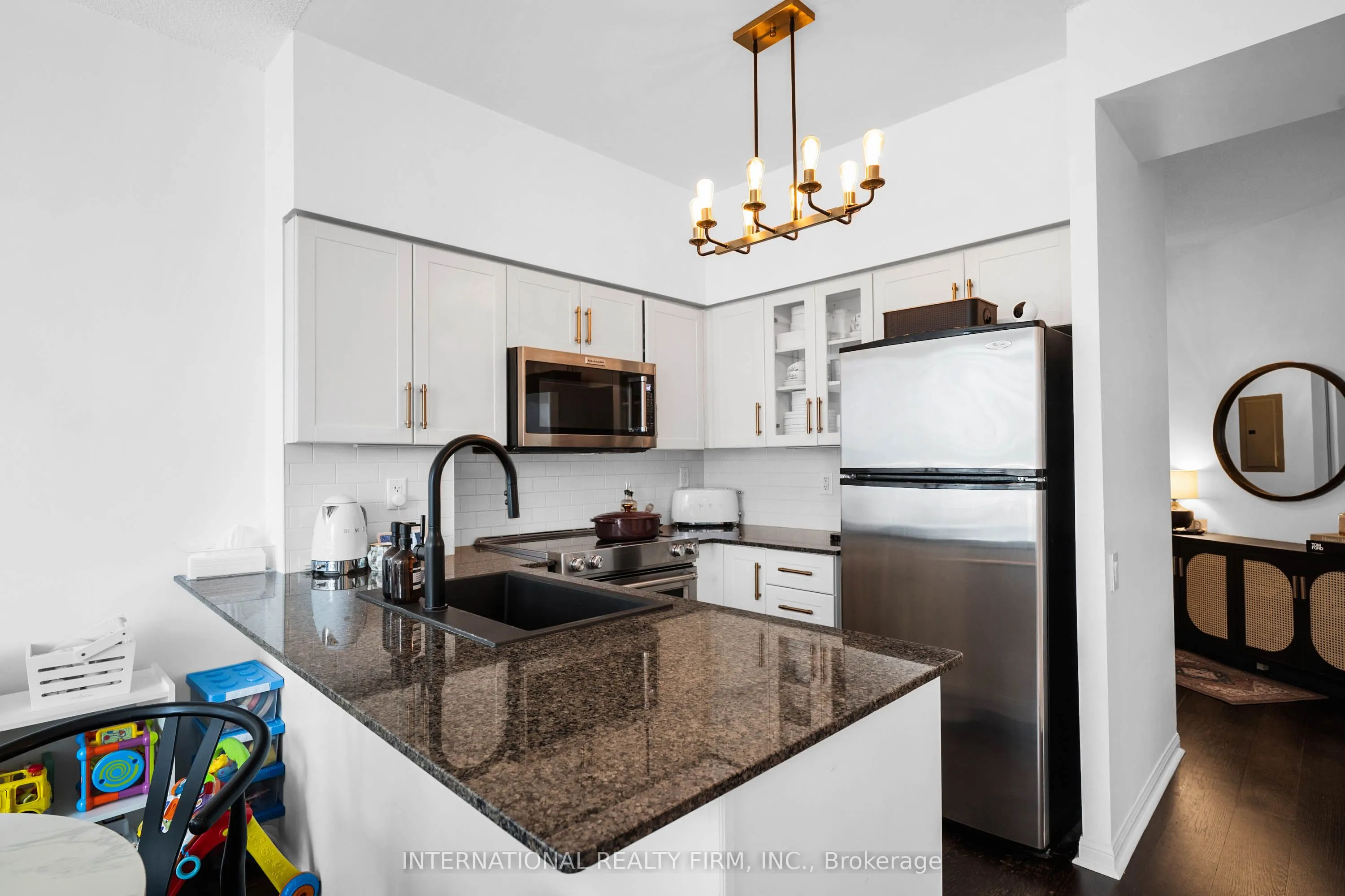 15 Windermere Avenue, #511