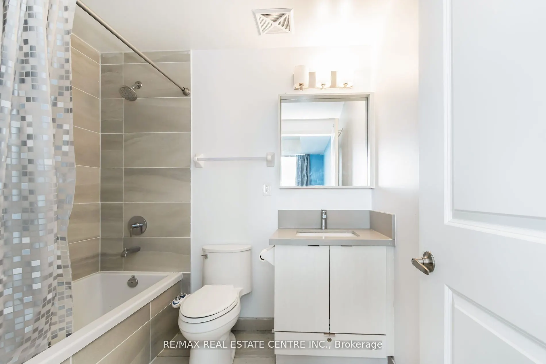 4699 Glen Erin Drive W, #1808