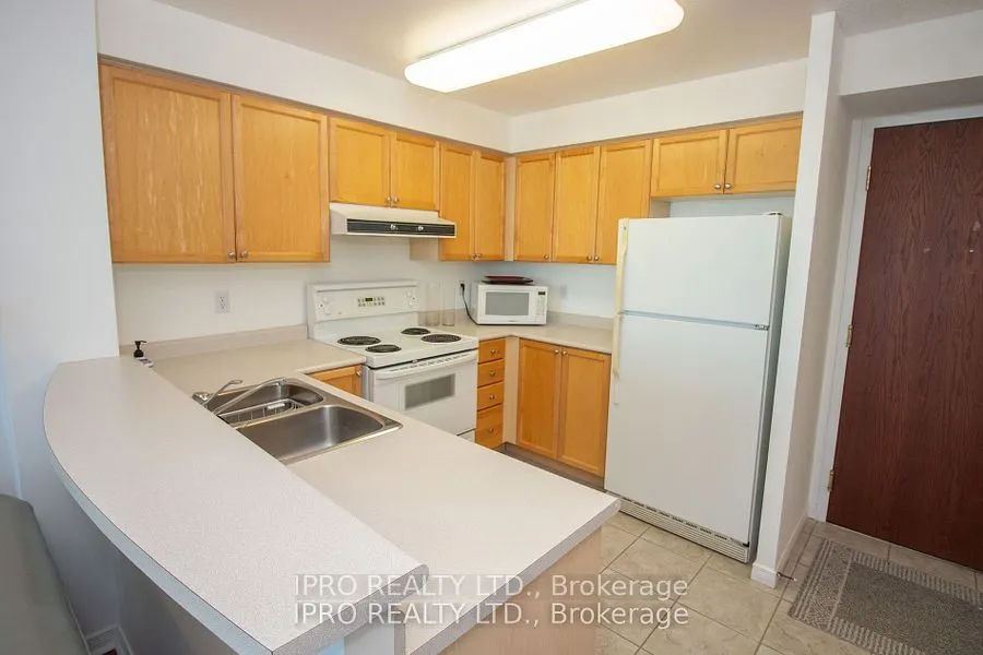2545 Erin Centre Boulevard, #806