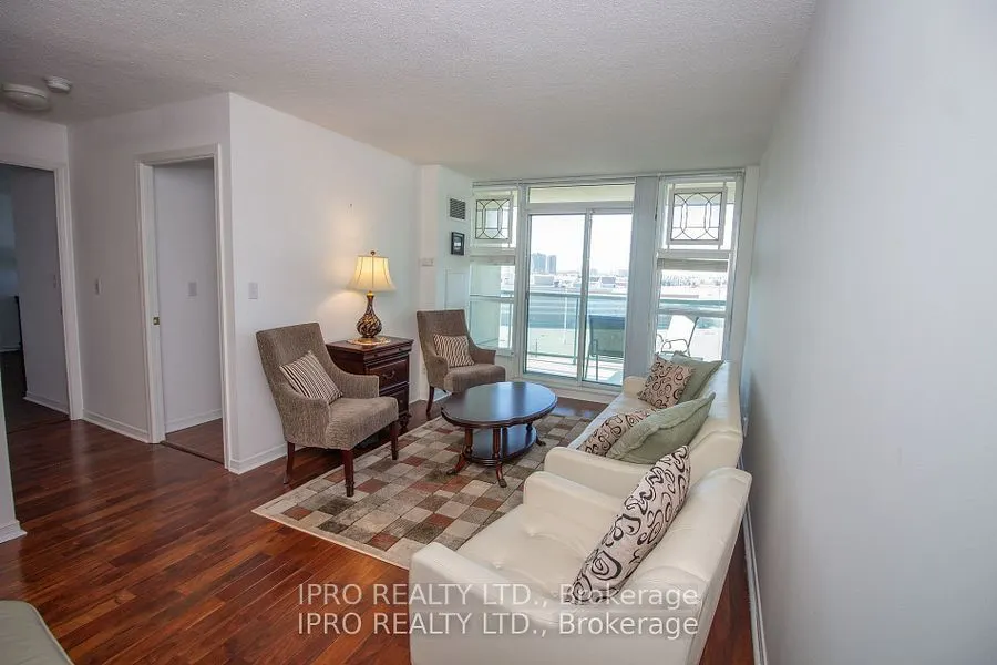 2545 Erin Centre Boulevard, #806