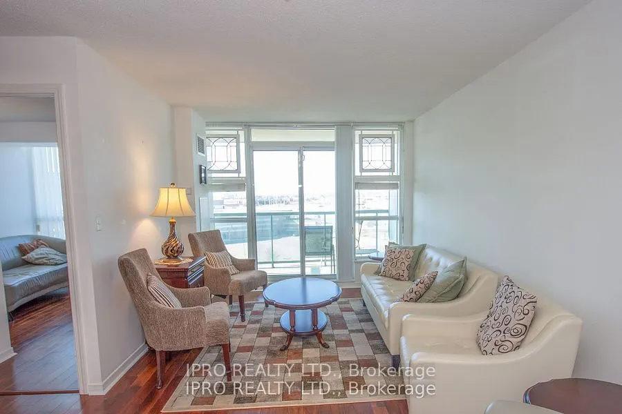 2545 Erin Centre Boulevard, #806