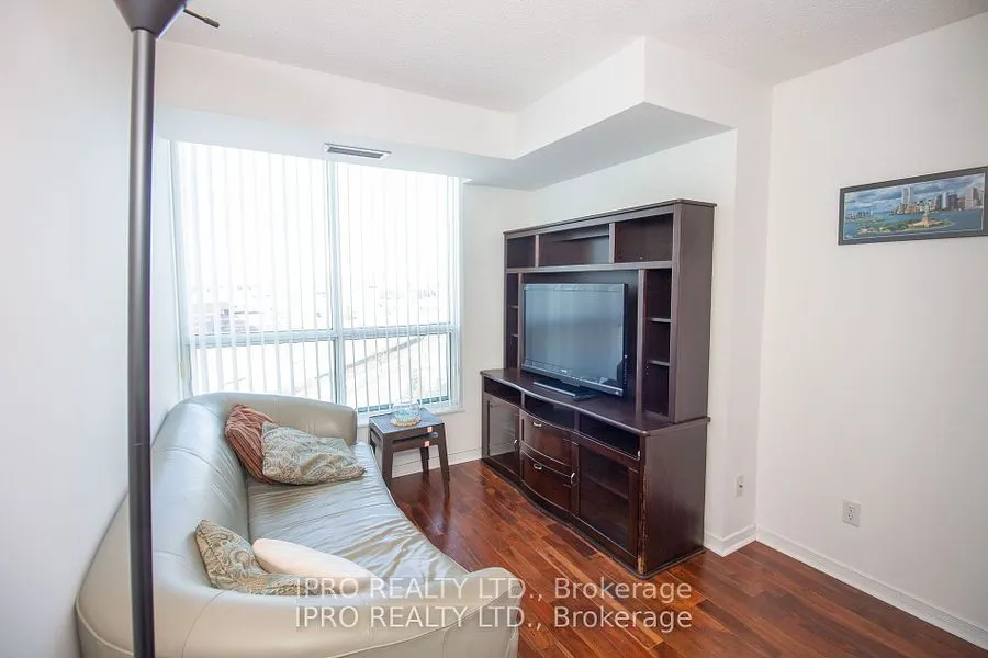 2545 Erin Centre Boulevard, #806