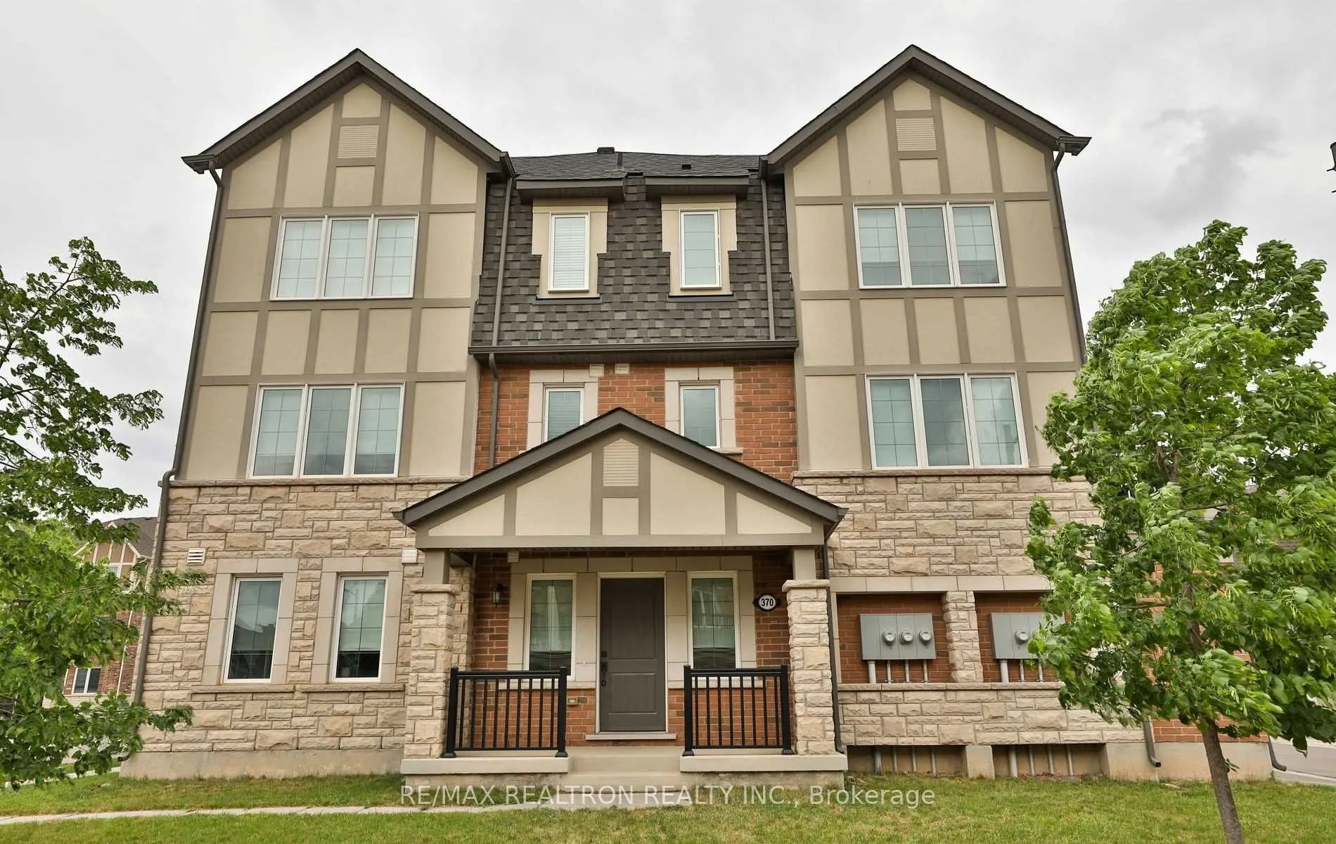 370 Timberland Gate