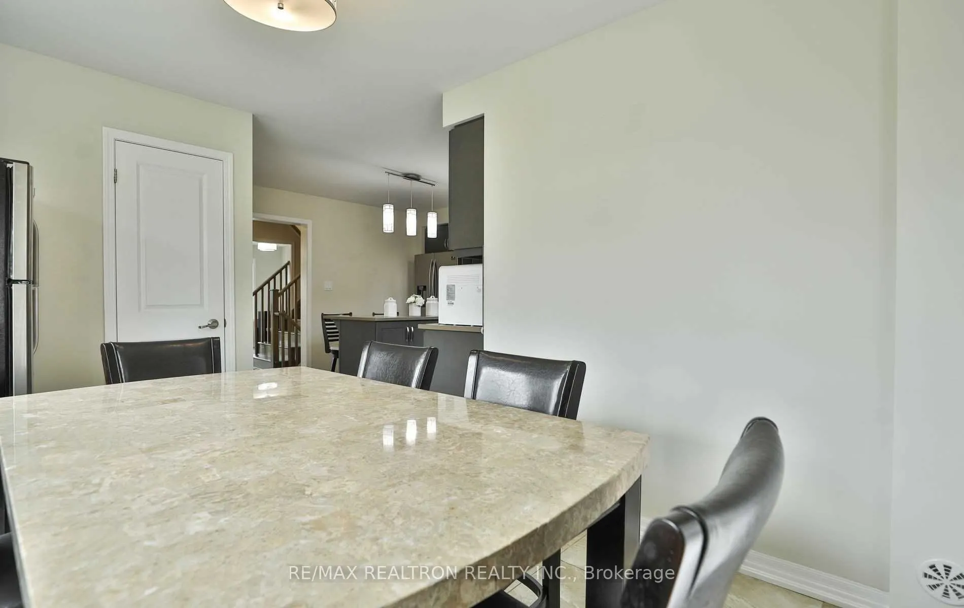 370 Timberland Gate