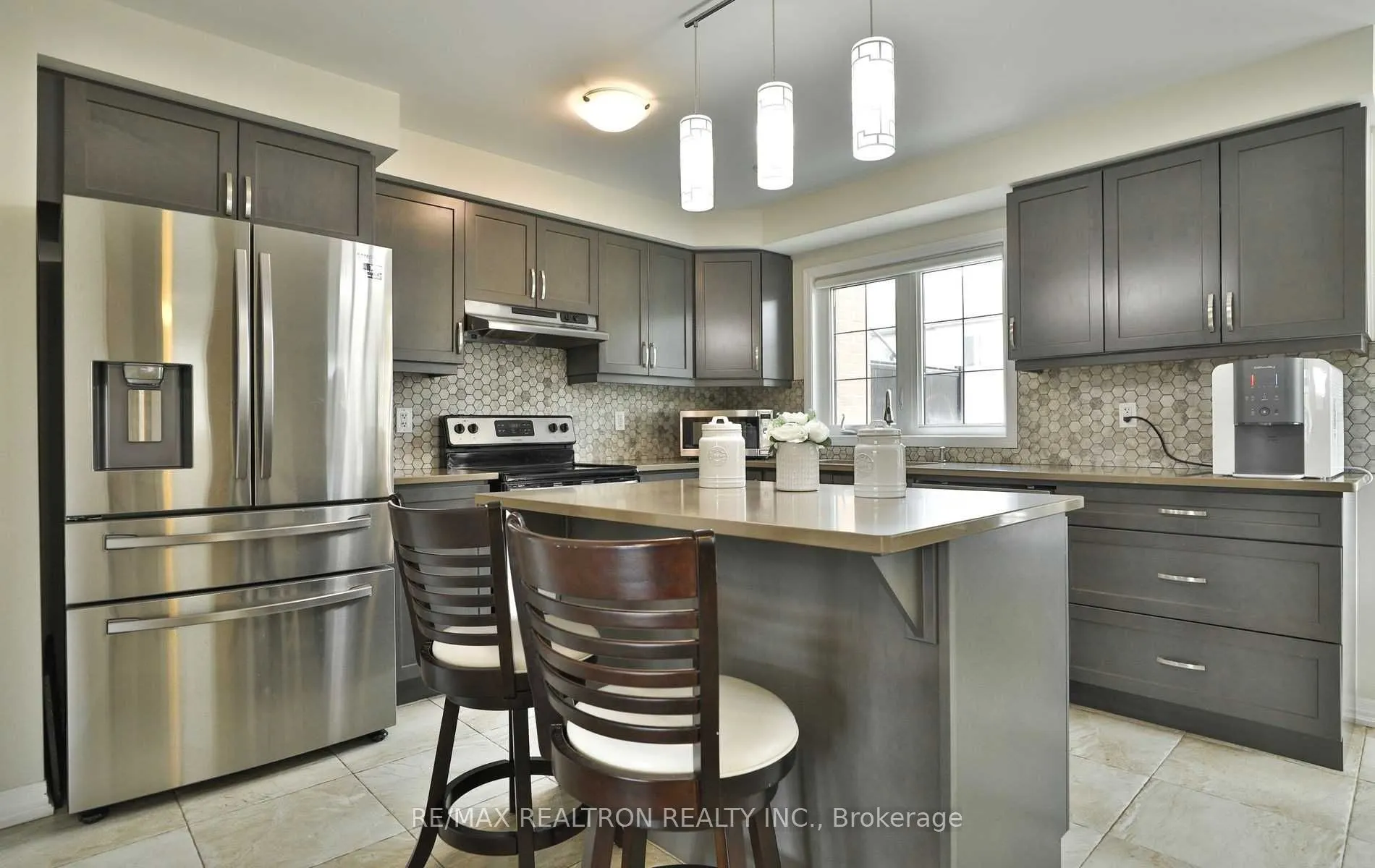 370 Timberland Gate