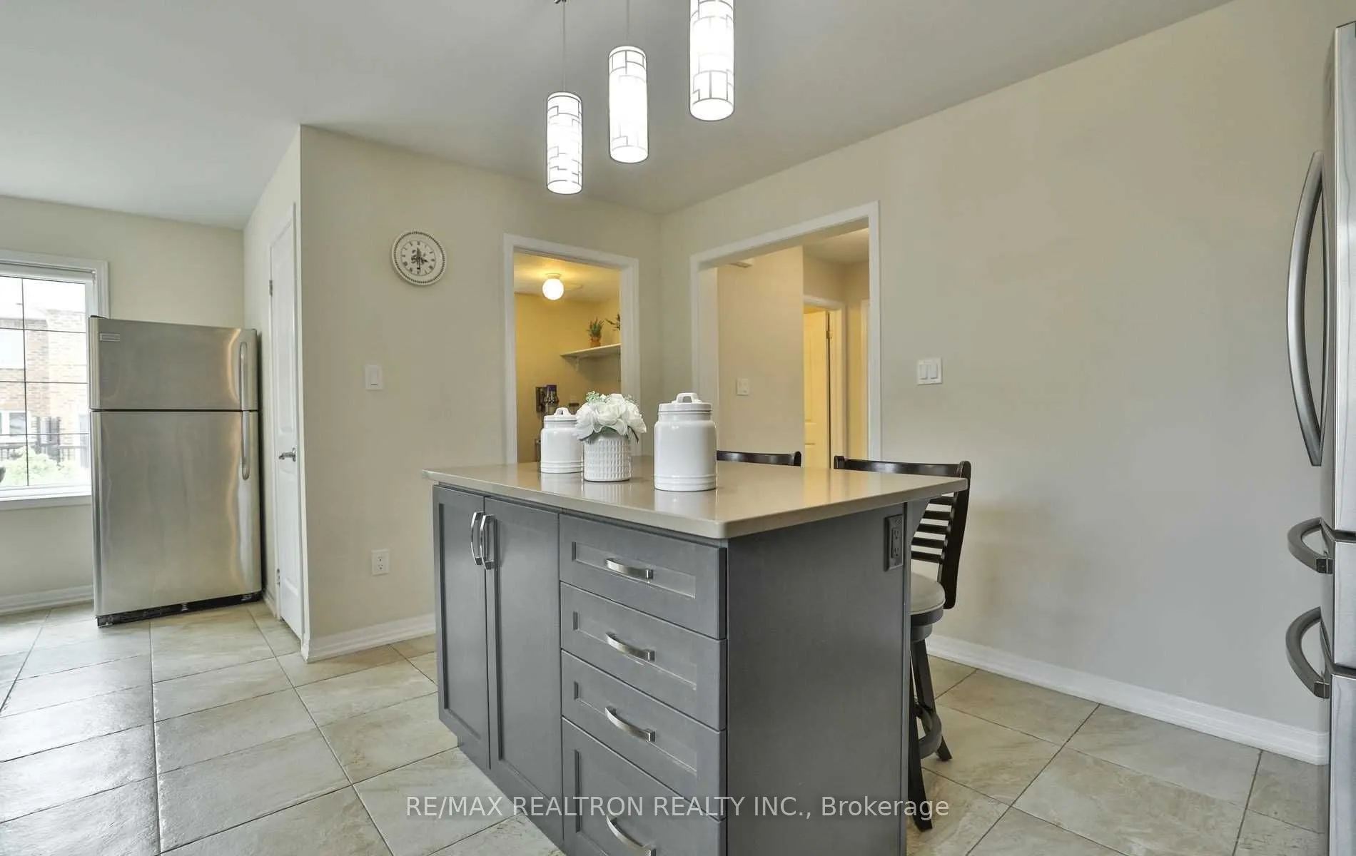 370 Timberland Gate
