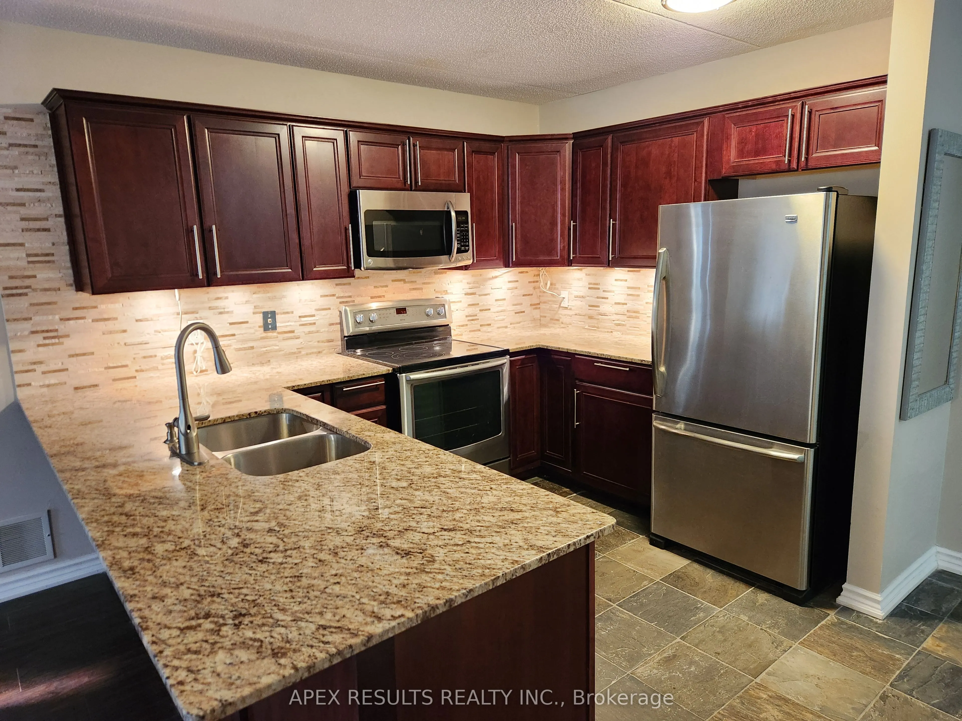 2020 Cleaver Avenue, #212