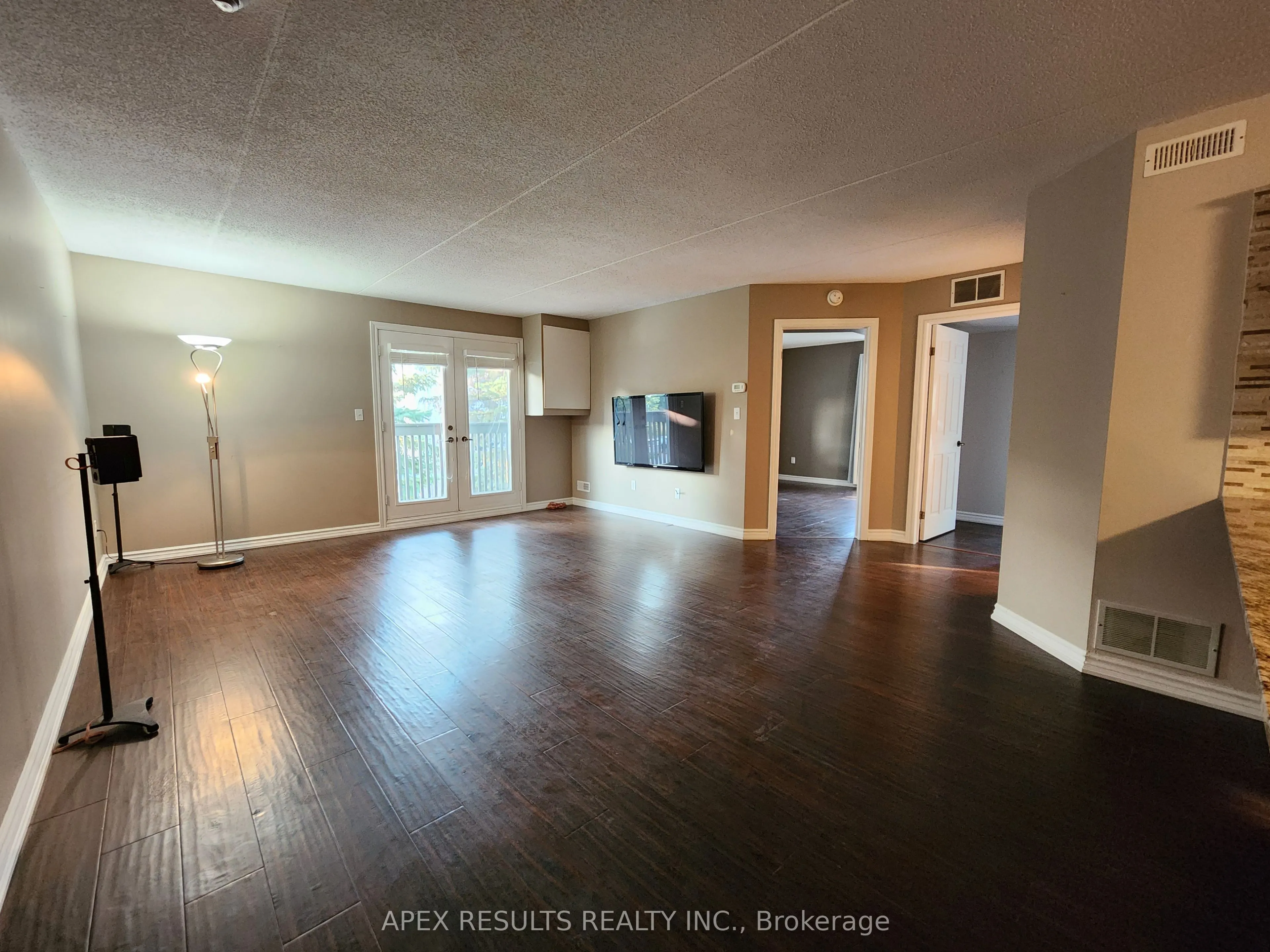 2020 Cleaver Avenue, #212
