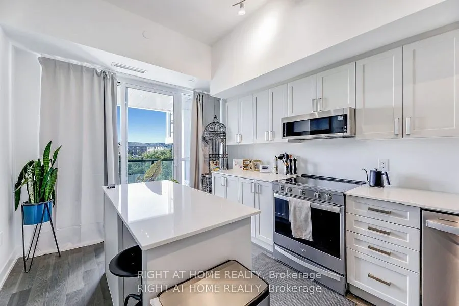 1063 DOUGLAS MCCURDY Common, #213