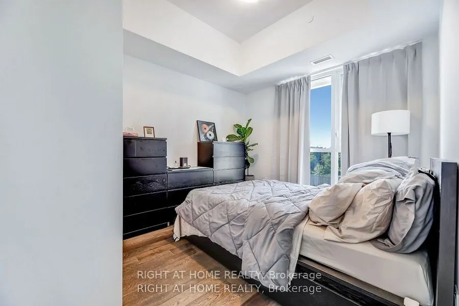 1063 DOUGLAS MCCURDY Common, #213