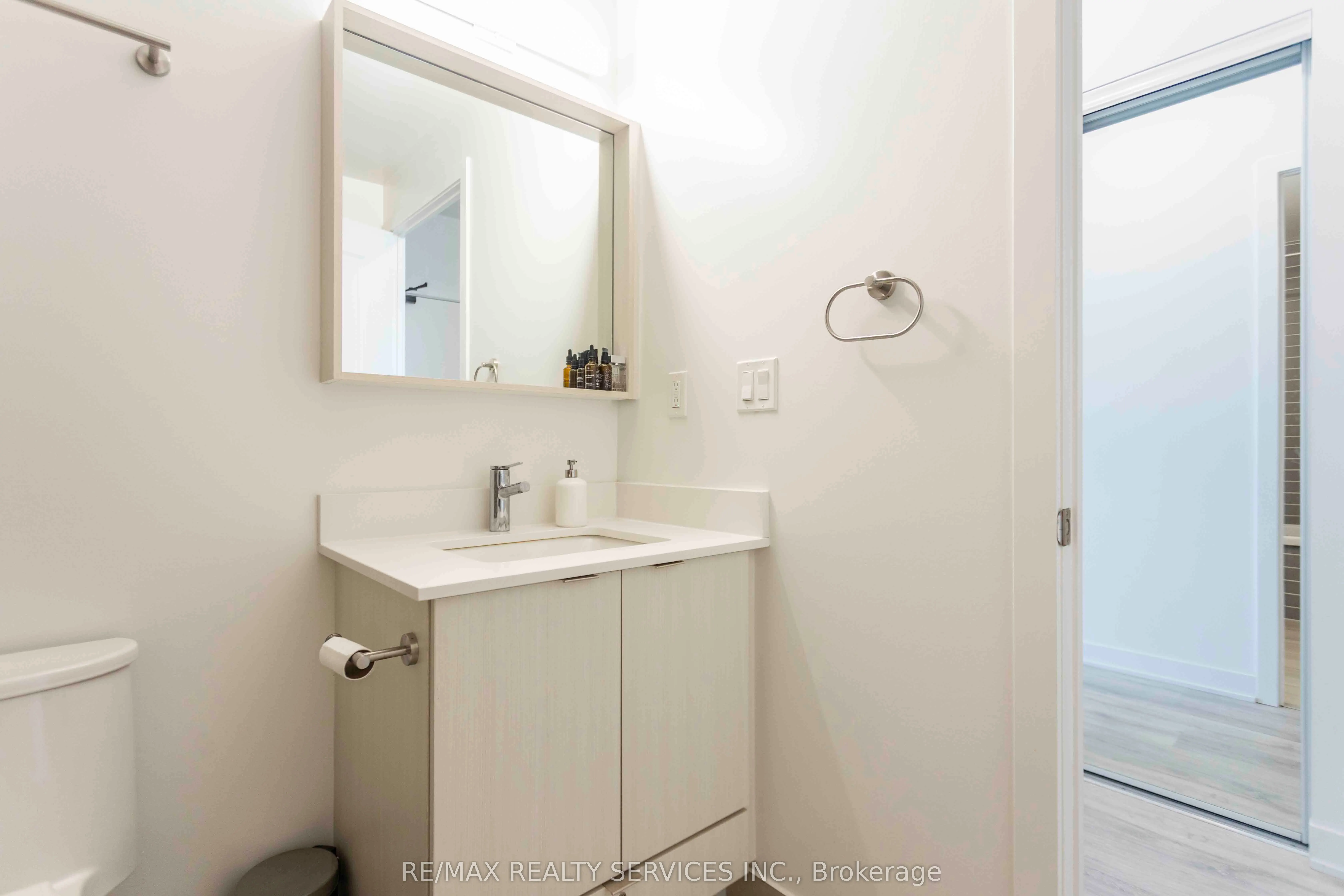 4675 Metcalfe Avenue, #1106
