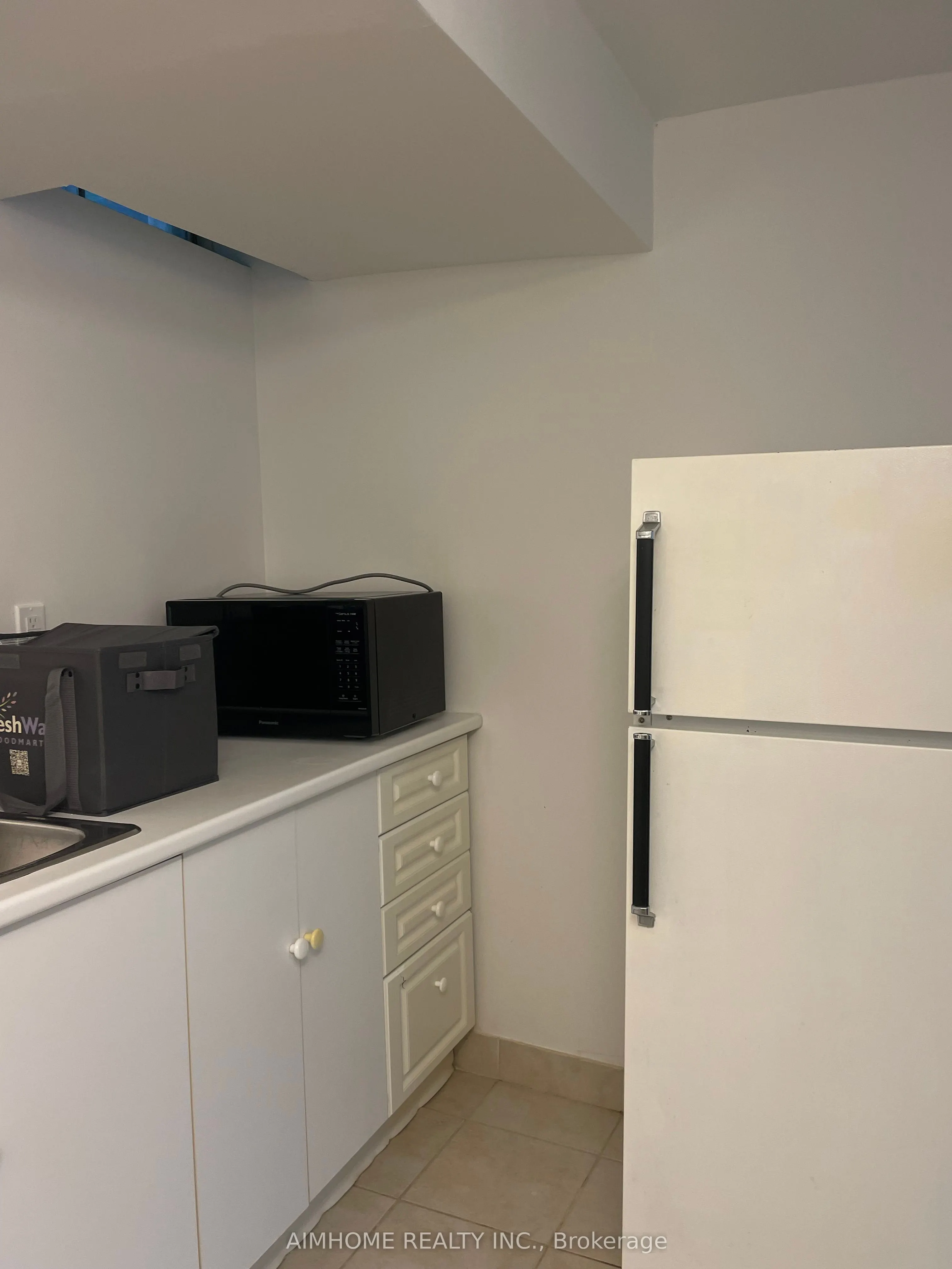 4072 Colonial Drive, #Basement