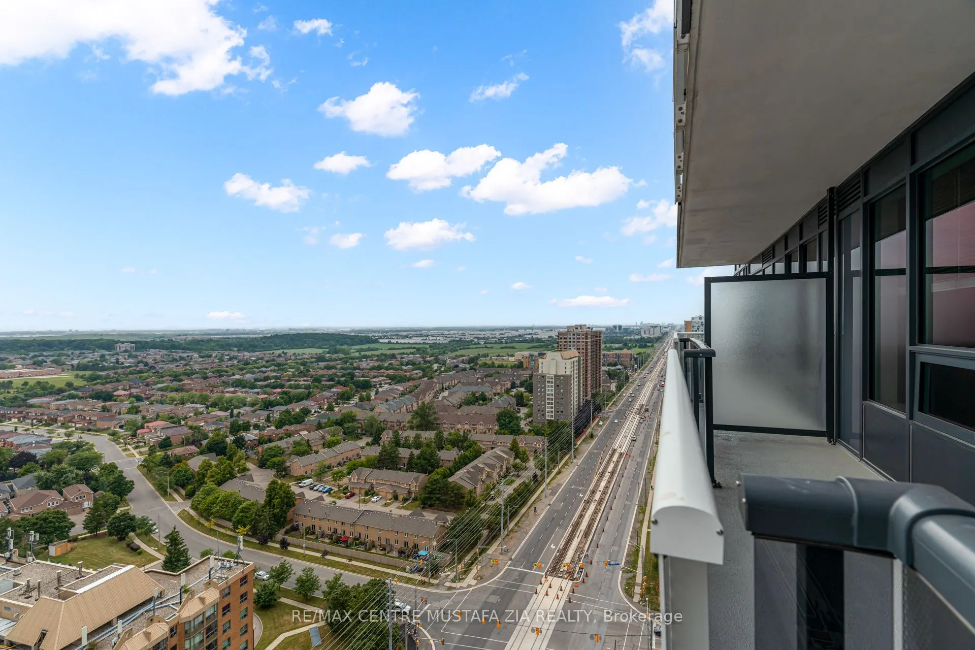 5105 Hurontario Street, #2207
