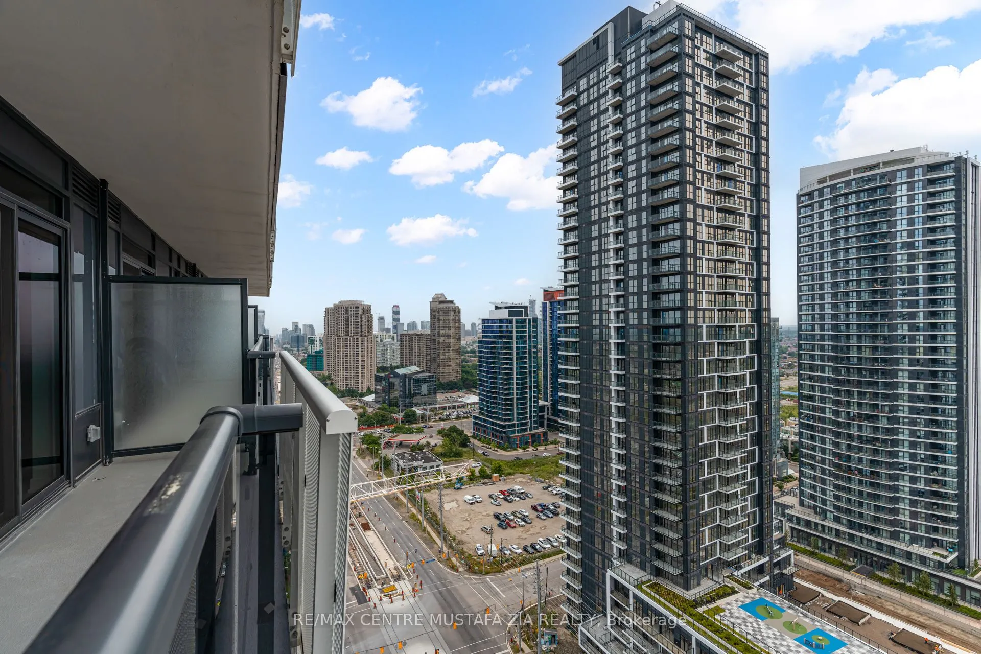 5105 Hurontario Street, #2207