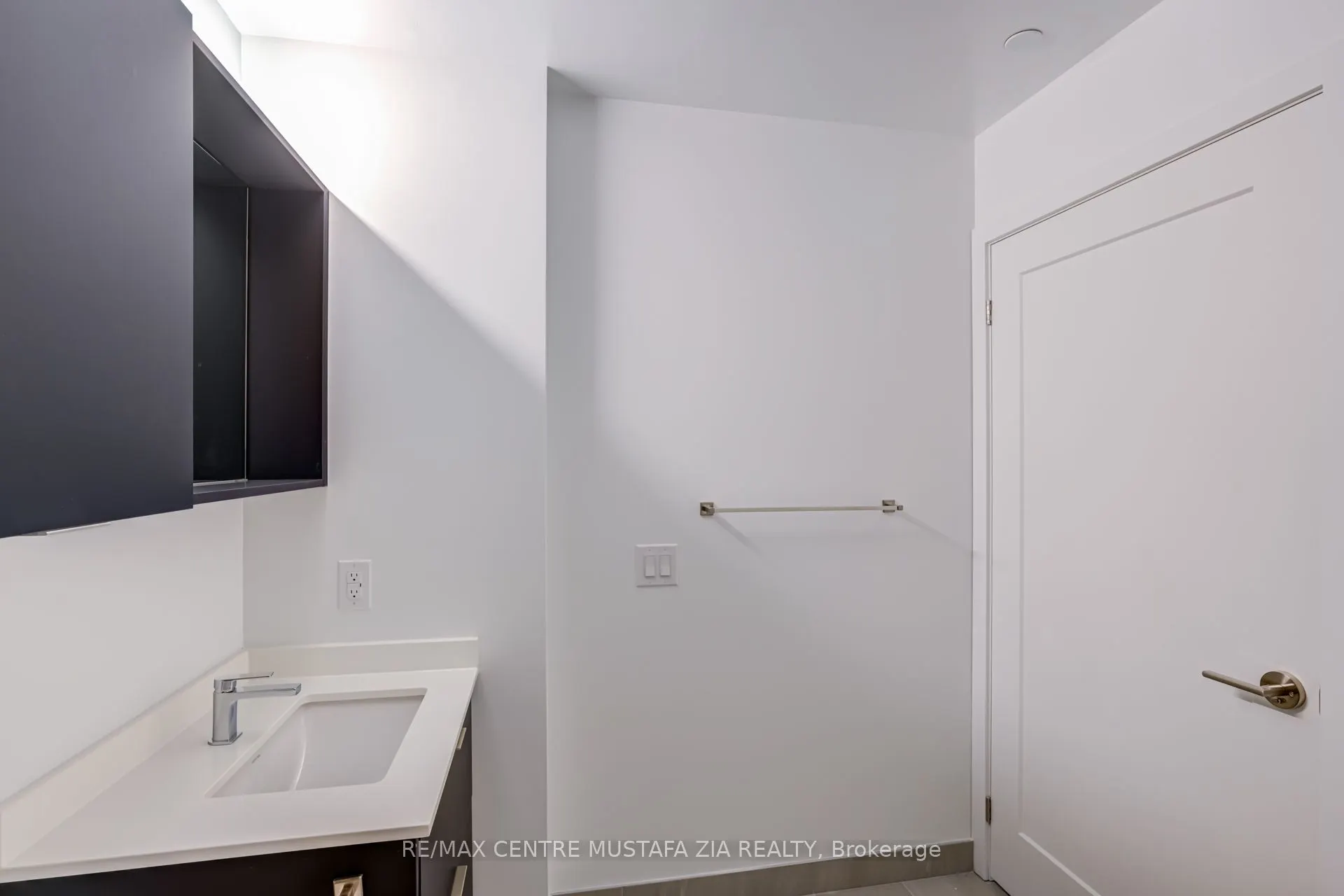 5105 Hurontario Street, #2207