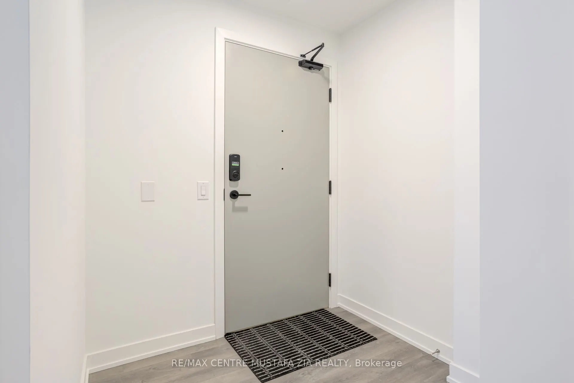 5105 Hurontario Street, #2207