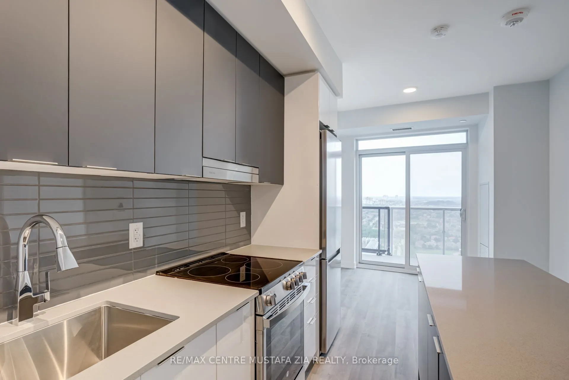 5105 Hurontario Street, #2207
