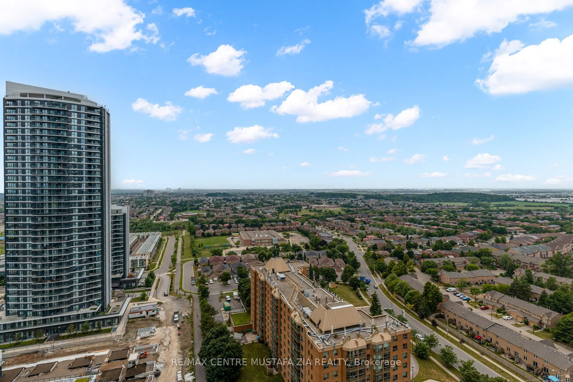 5105 Hurontario Street, #2207