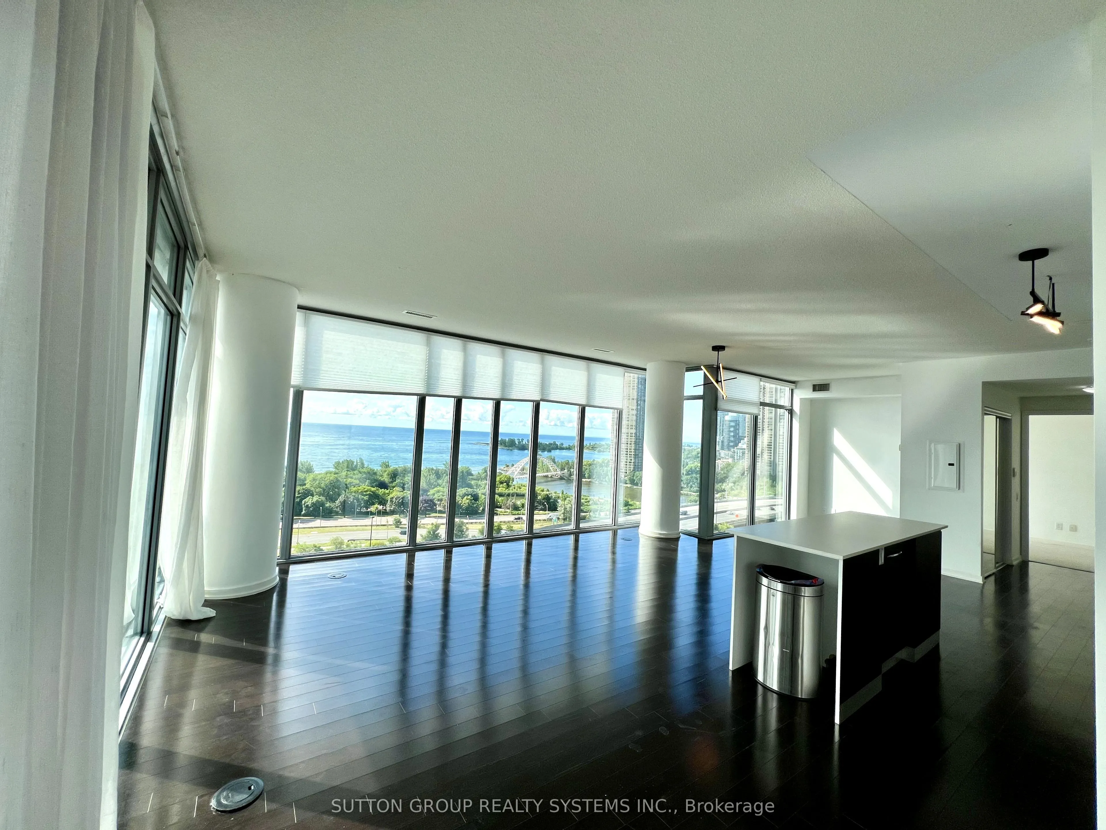 105 The Queensway, #1402