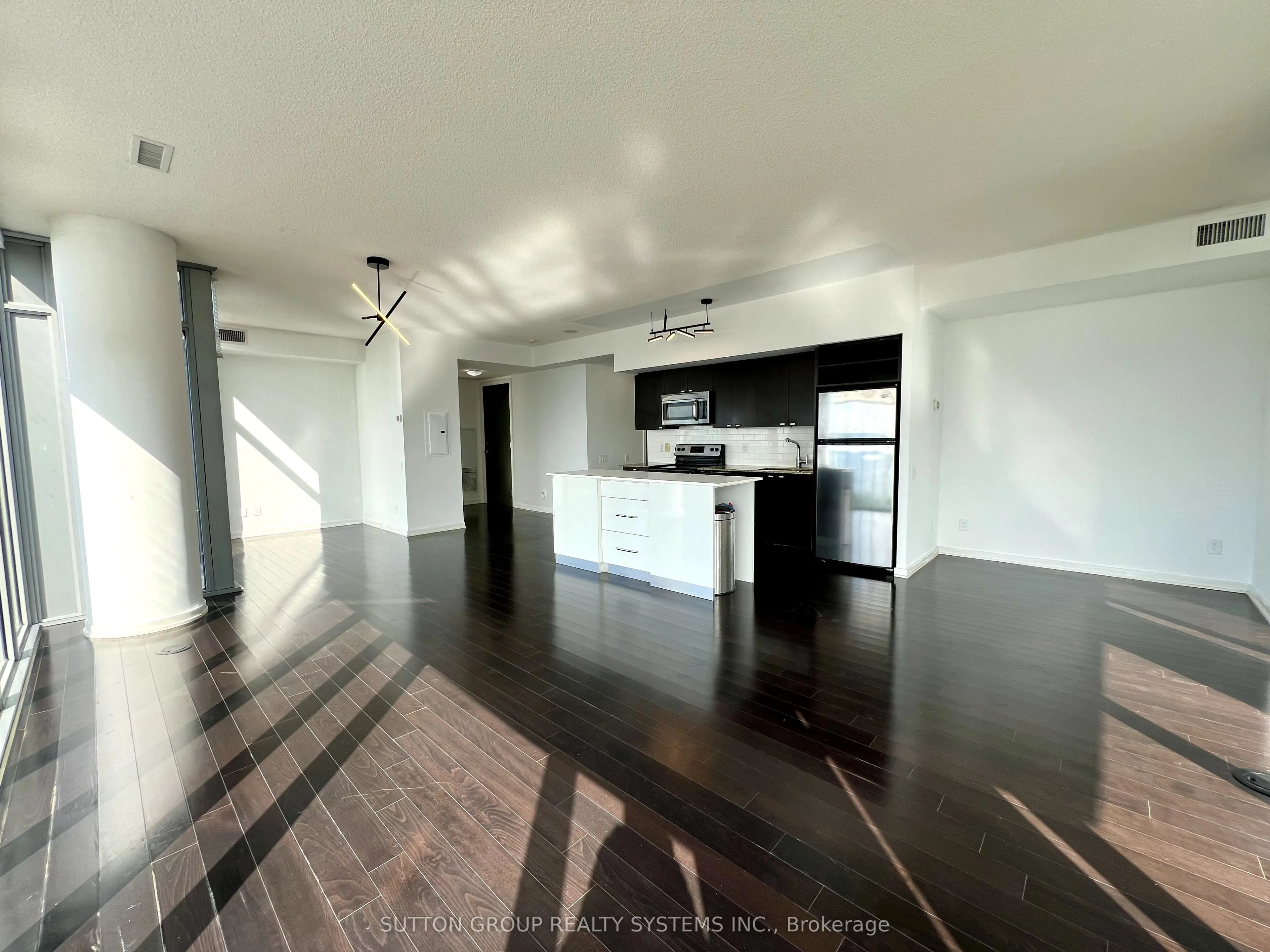 105 The Queensway, #1402
