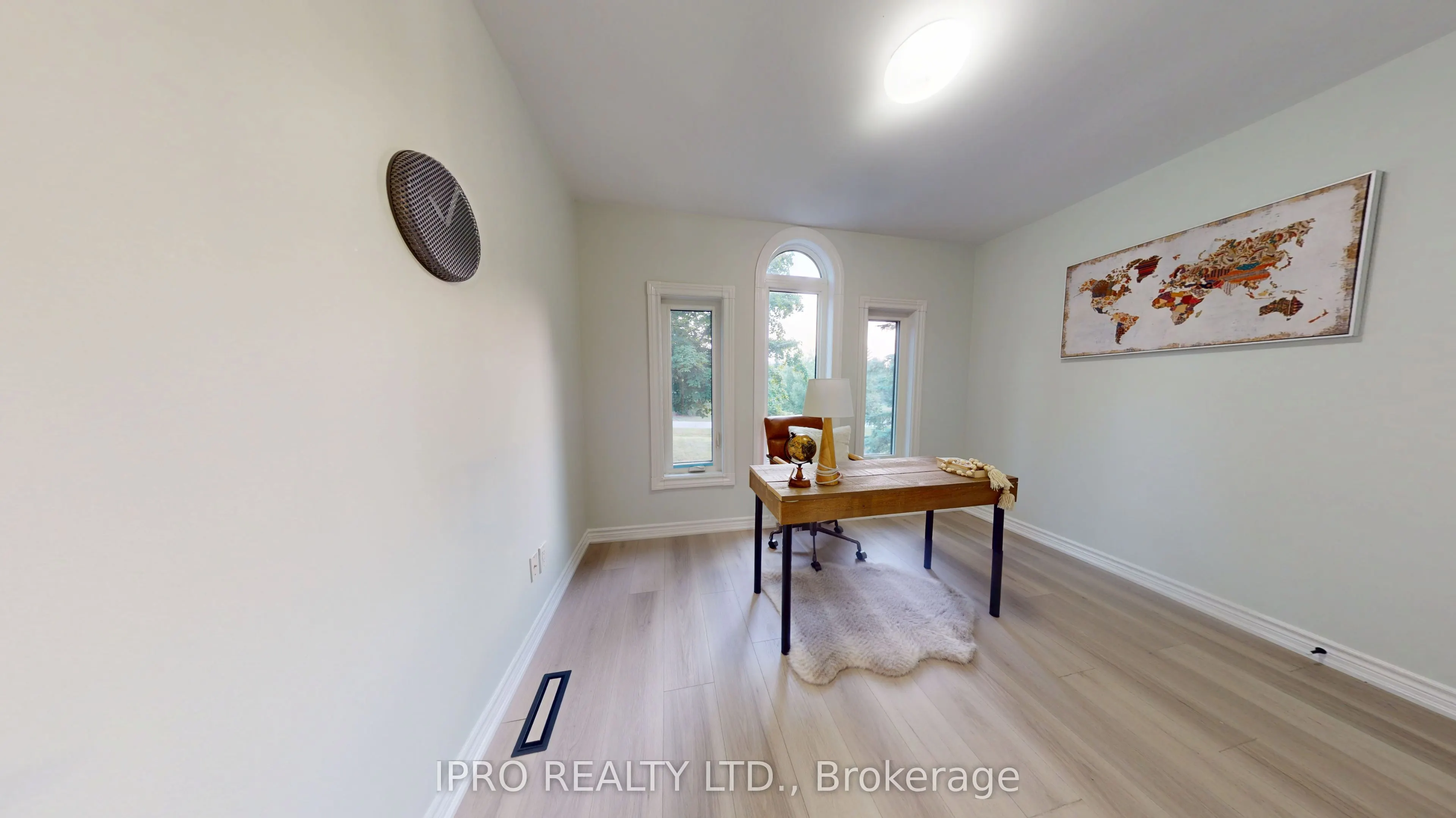27 Briarwood Drive