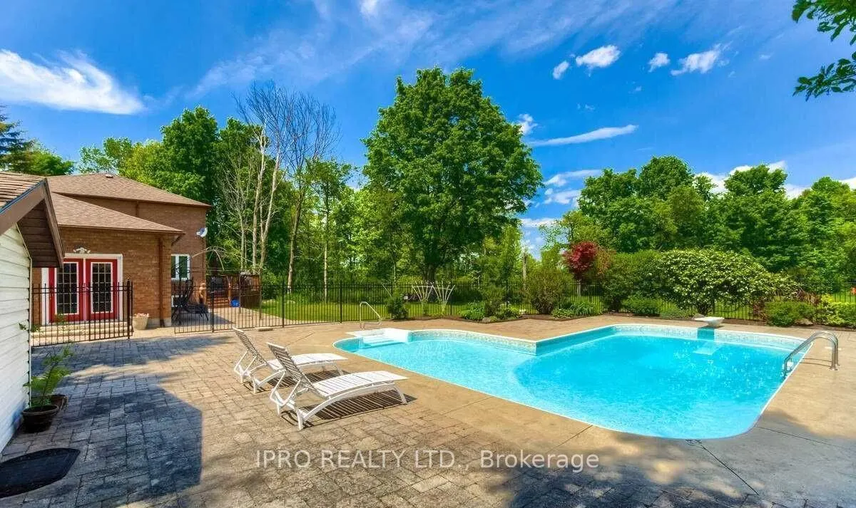 27 Briarwood Drive