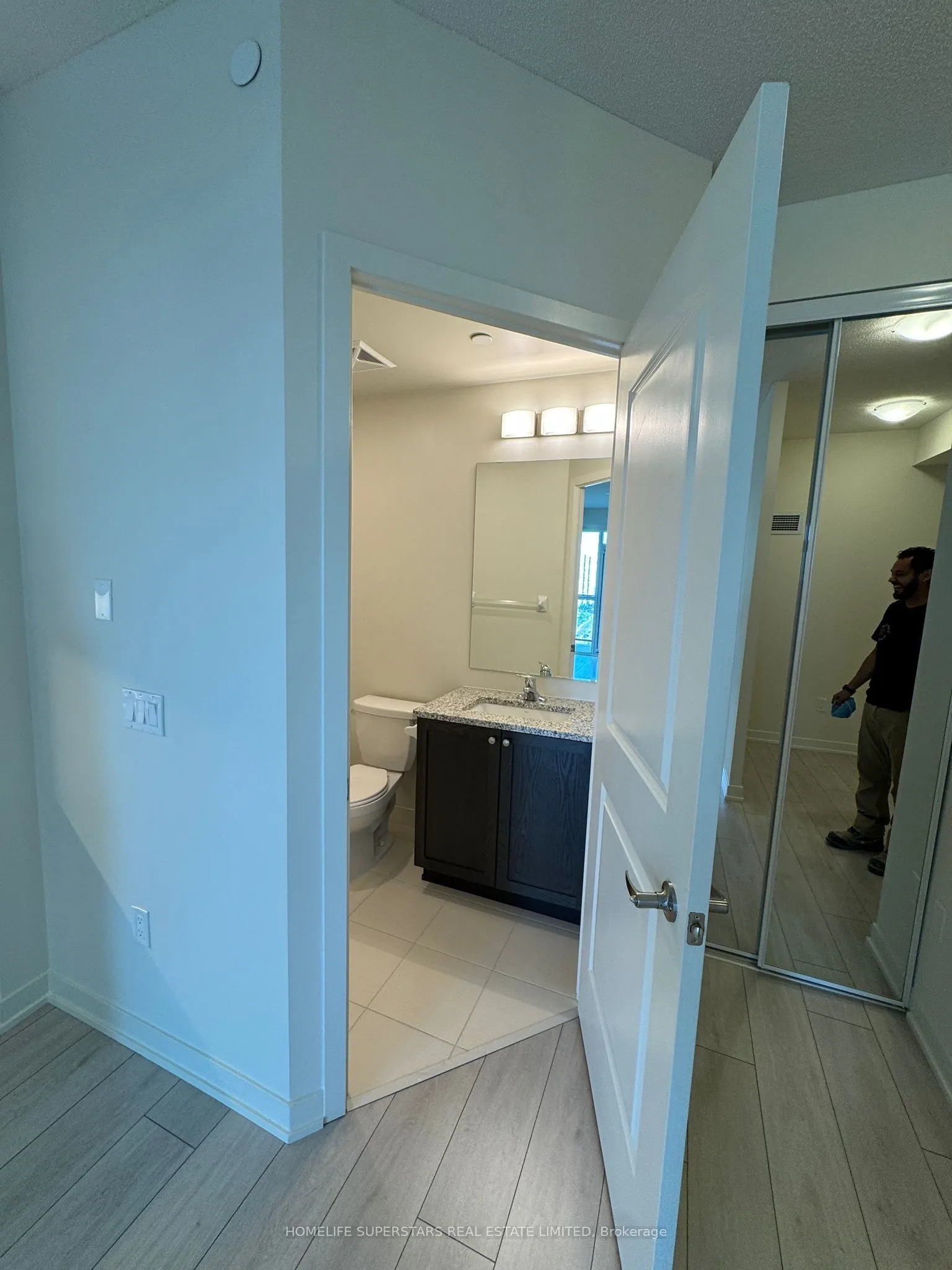 38 annie craig Drive, #1606