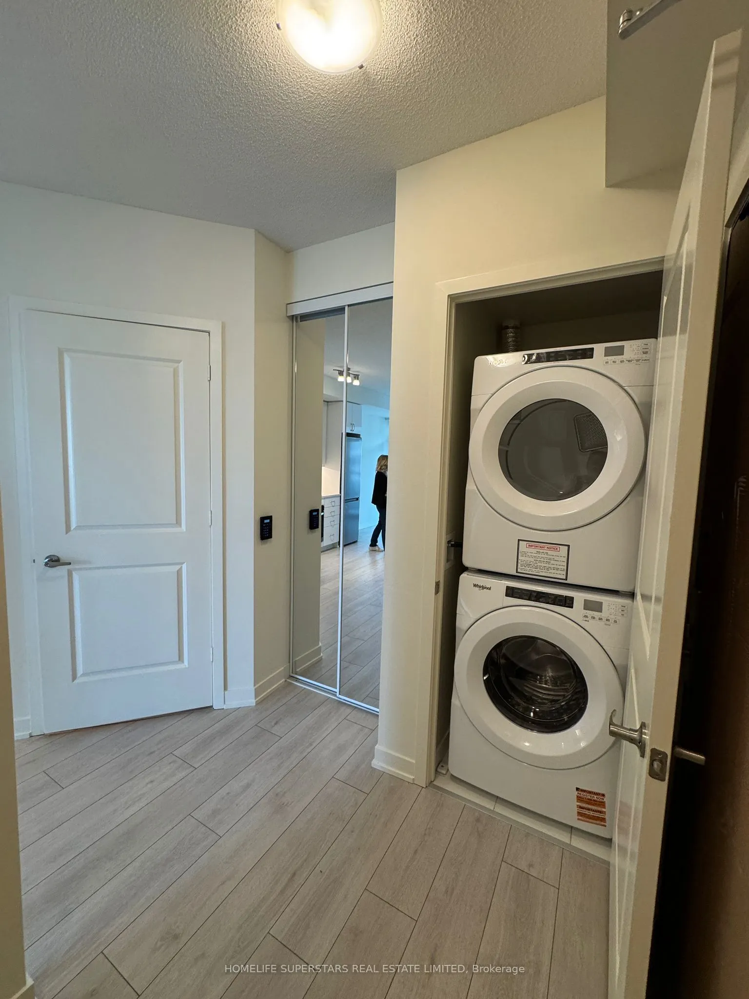 38 annie craig Drive, #1606