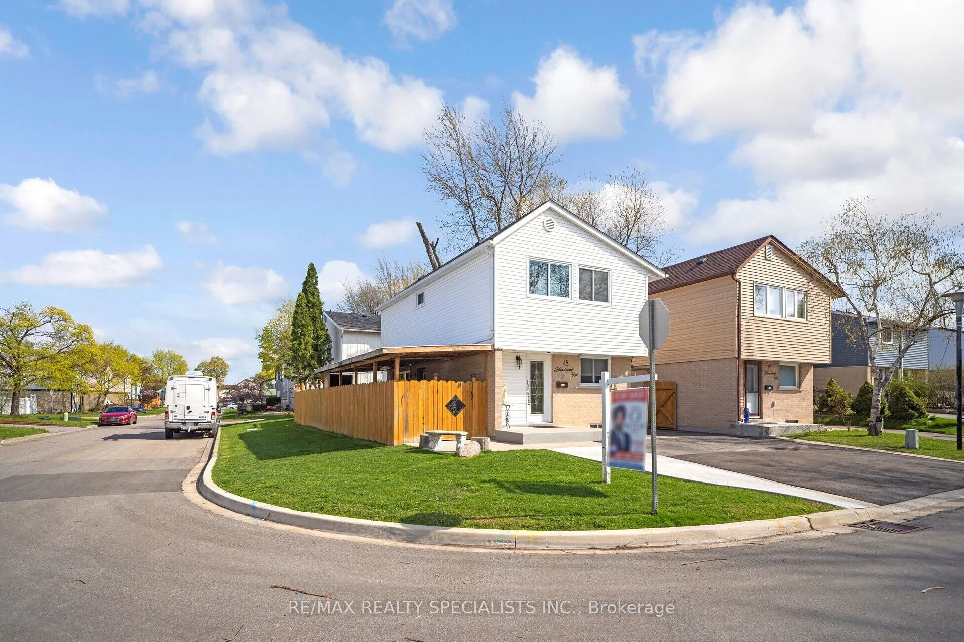18 Hardcastle Court