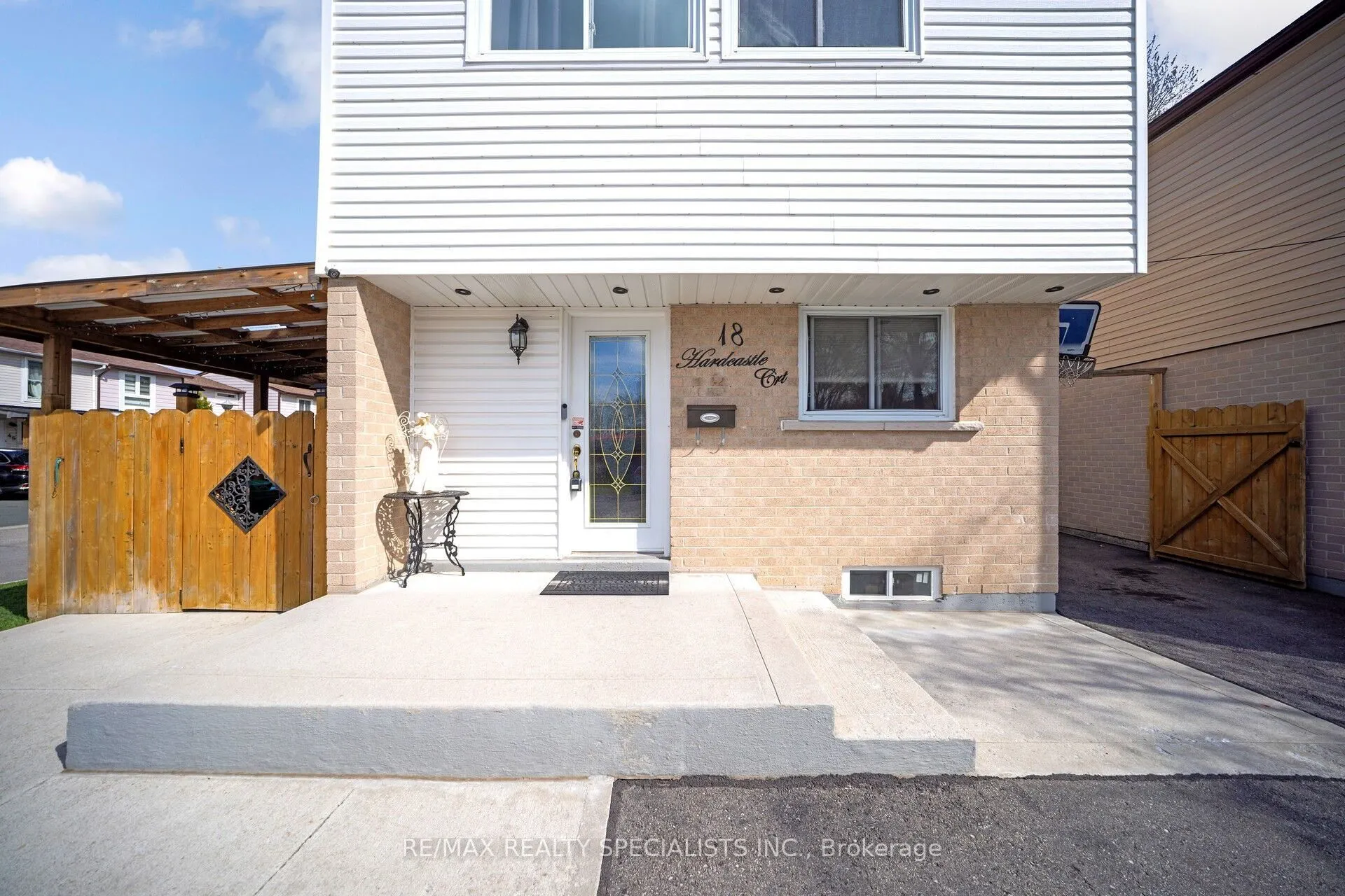 18 Hardcastle Court